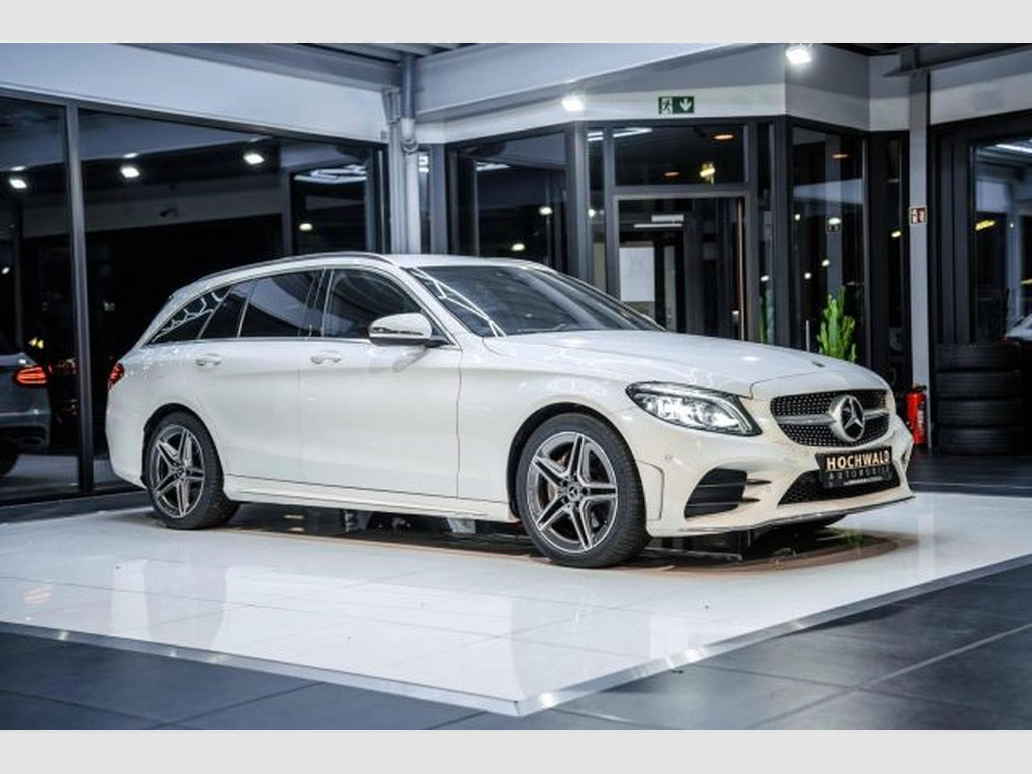 Mercedes C 180 C 180 T 9G-Tronic AMG Line NAVI Multibeam RFK (2020) - Photo 6