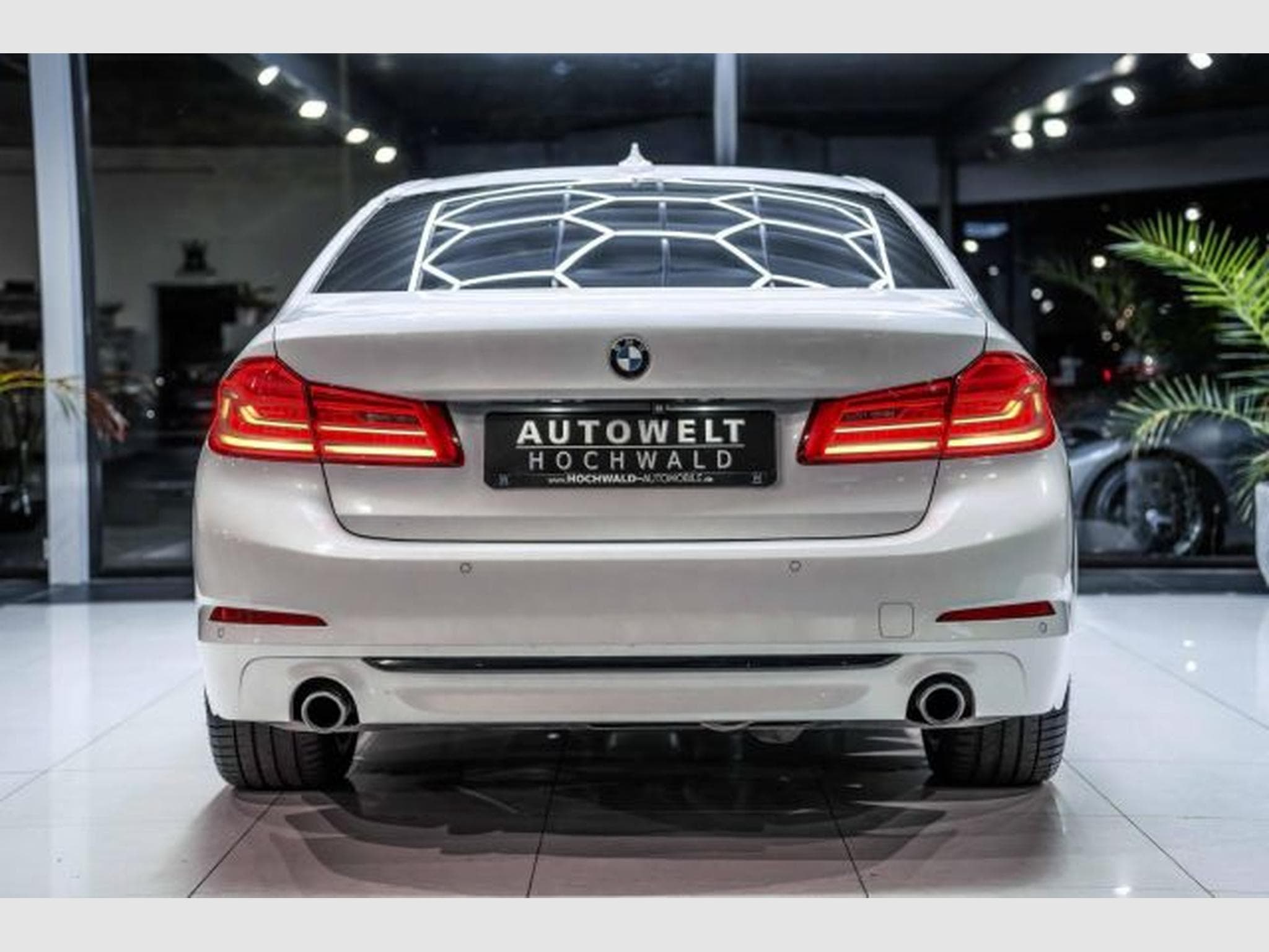 BMW 530 530d xDrive Autom. Sport Line AHK HuD PANO LED (2018) - Photo 12