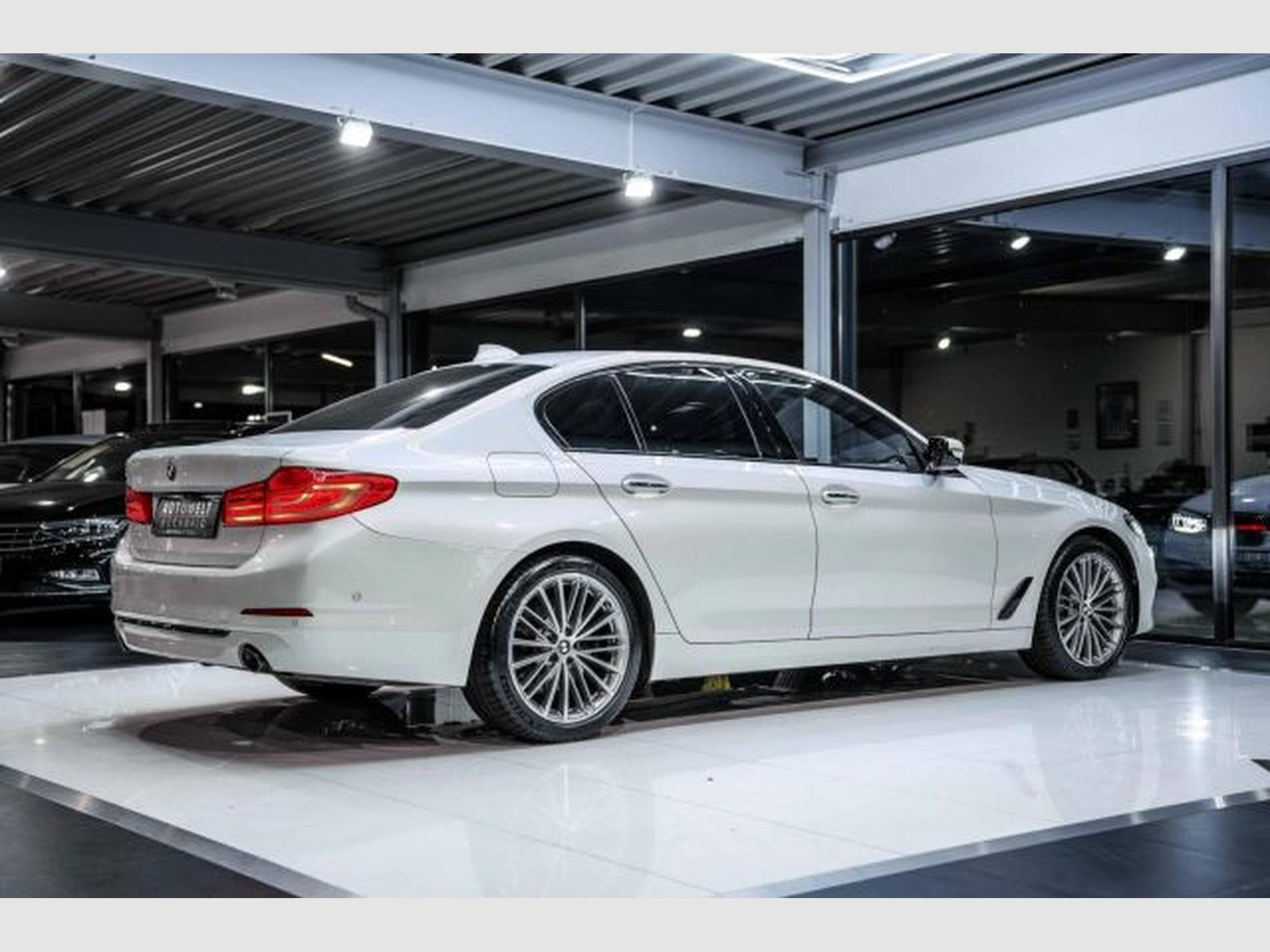 BMW 530 530d xDrive Autom. Sport Line AHK HuD PANO LED (2018) - Photo 13