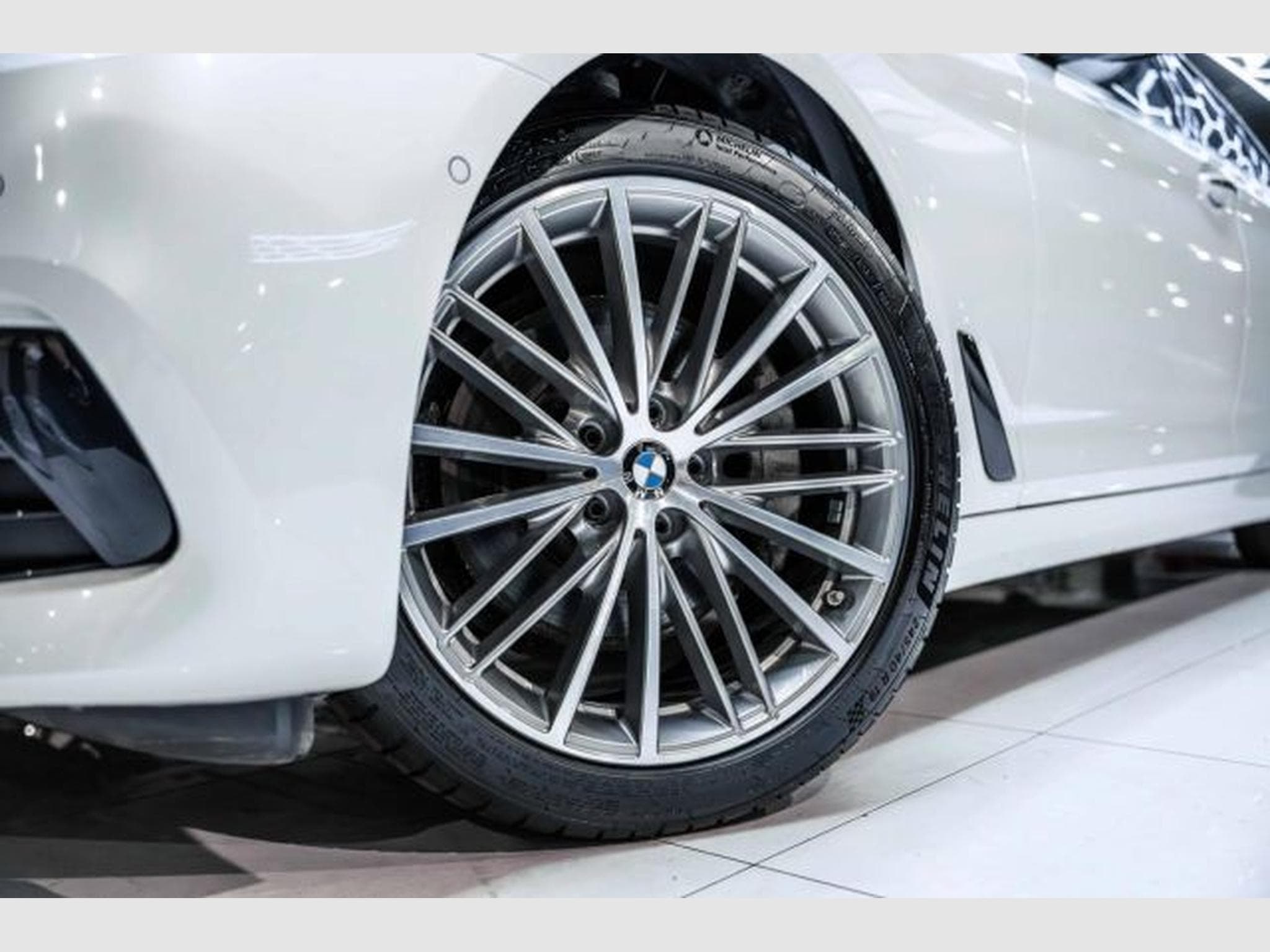 BMW 530 530d xDrive Autom. Sport Line AHK HuD PANO LED (2018) - Photo 3