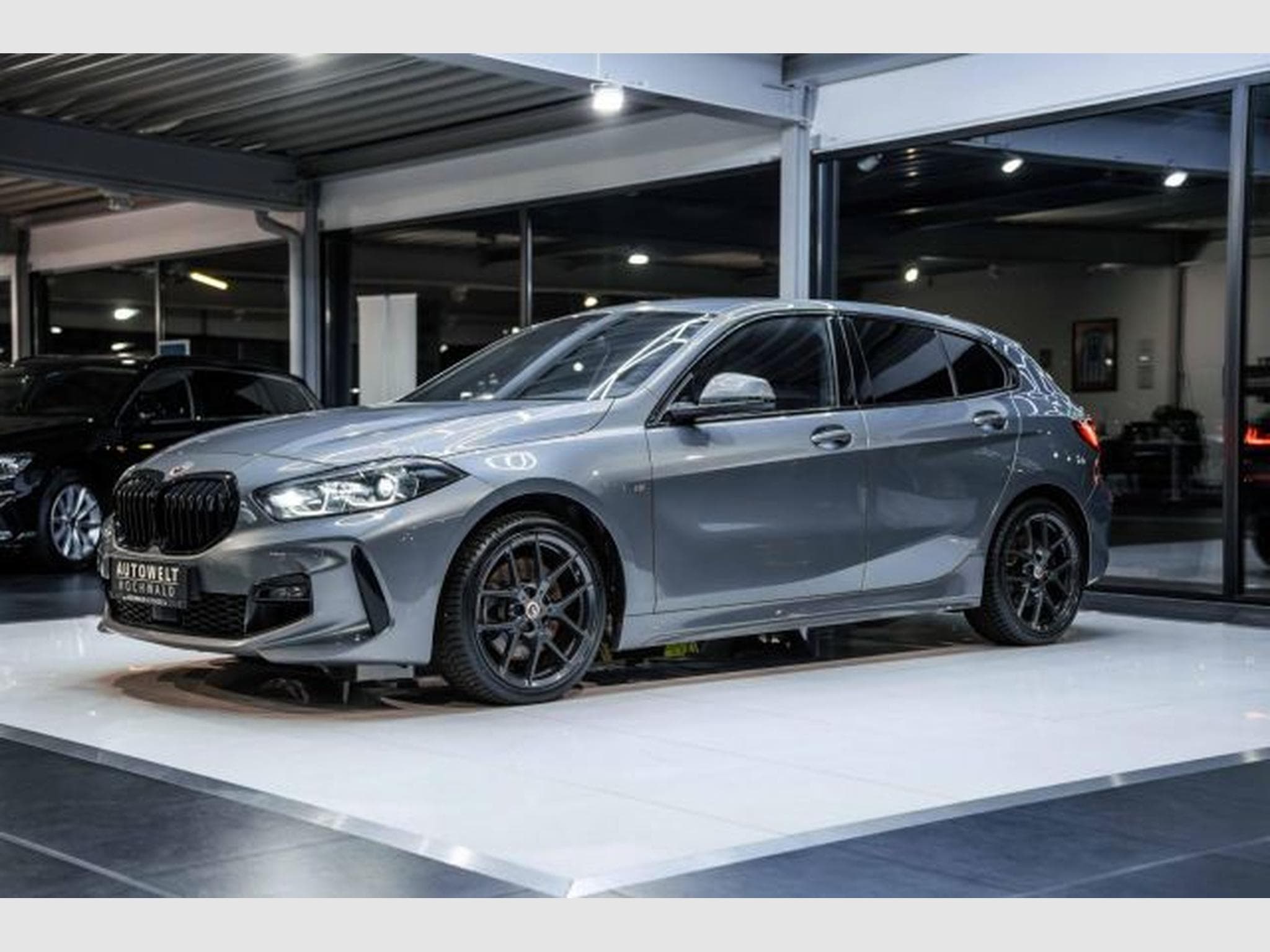 BMW 120 120i M-Sportpaket Autom. NAVI LED Harman-Kardon (2022) - Photo 4