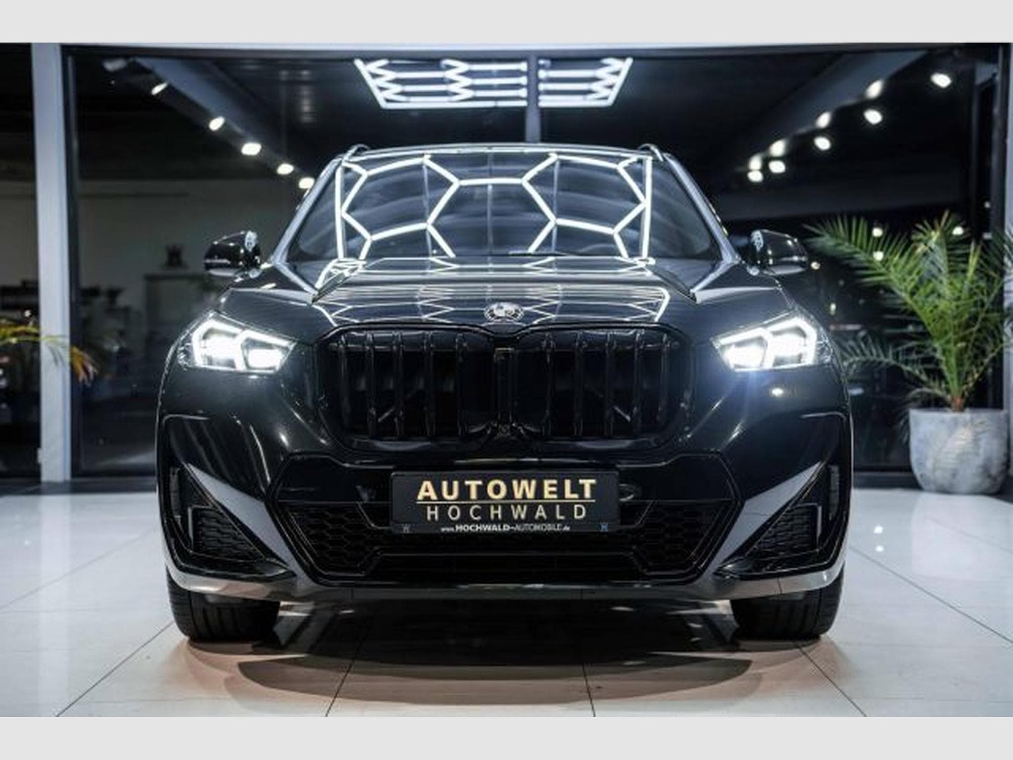 BMW X1 X1 23d xDrive M-Sportpaket NAVI LED RFK AHK HuD (2024) - Photo 5