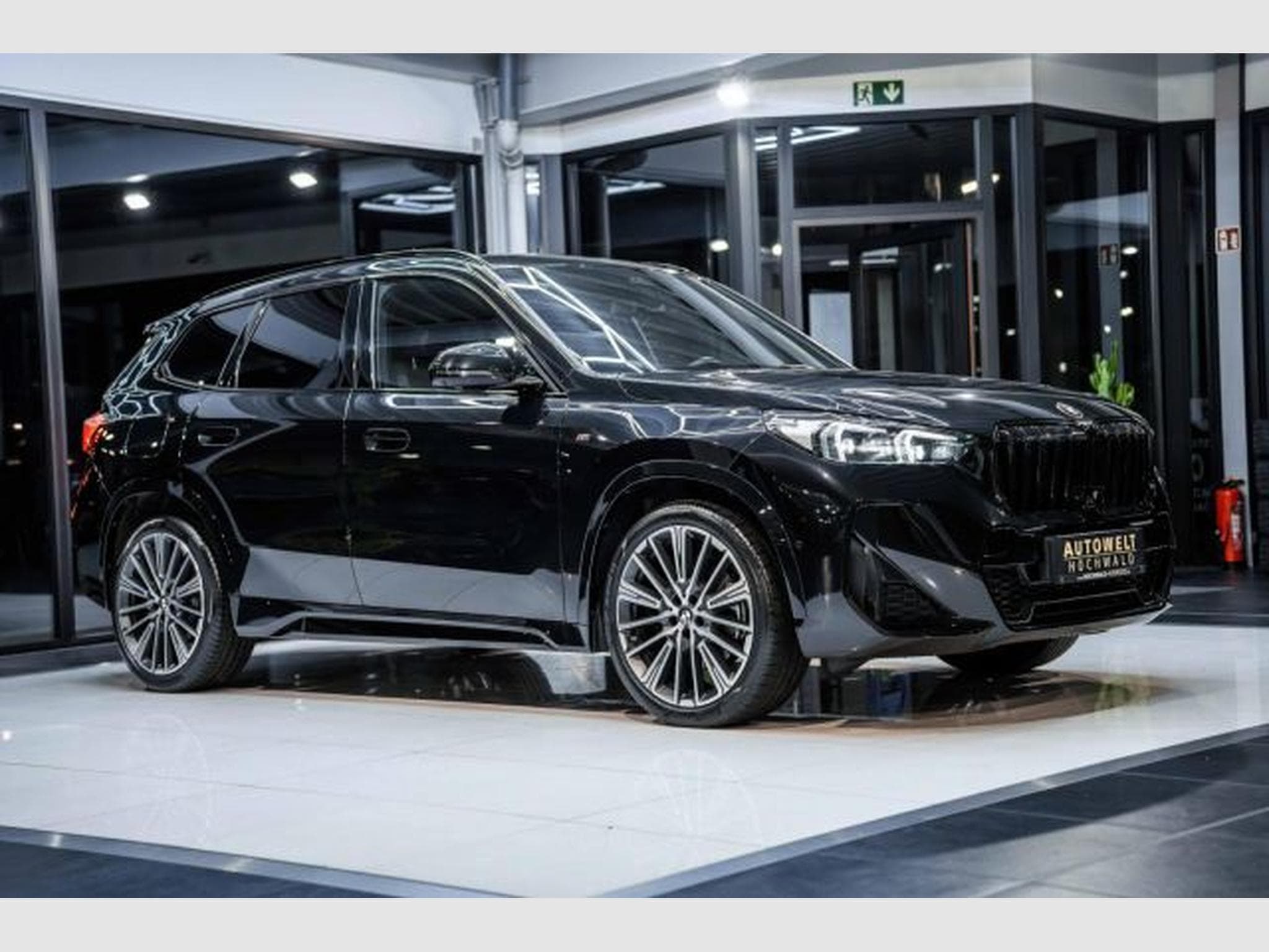 BMW X1 X1 23d xDrive M-Sportpaket NAVI LED RFK AHK HuD (2024) - Photo 6
