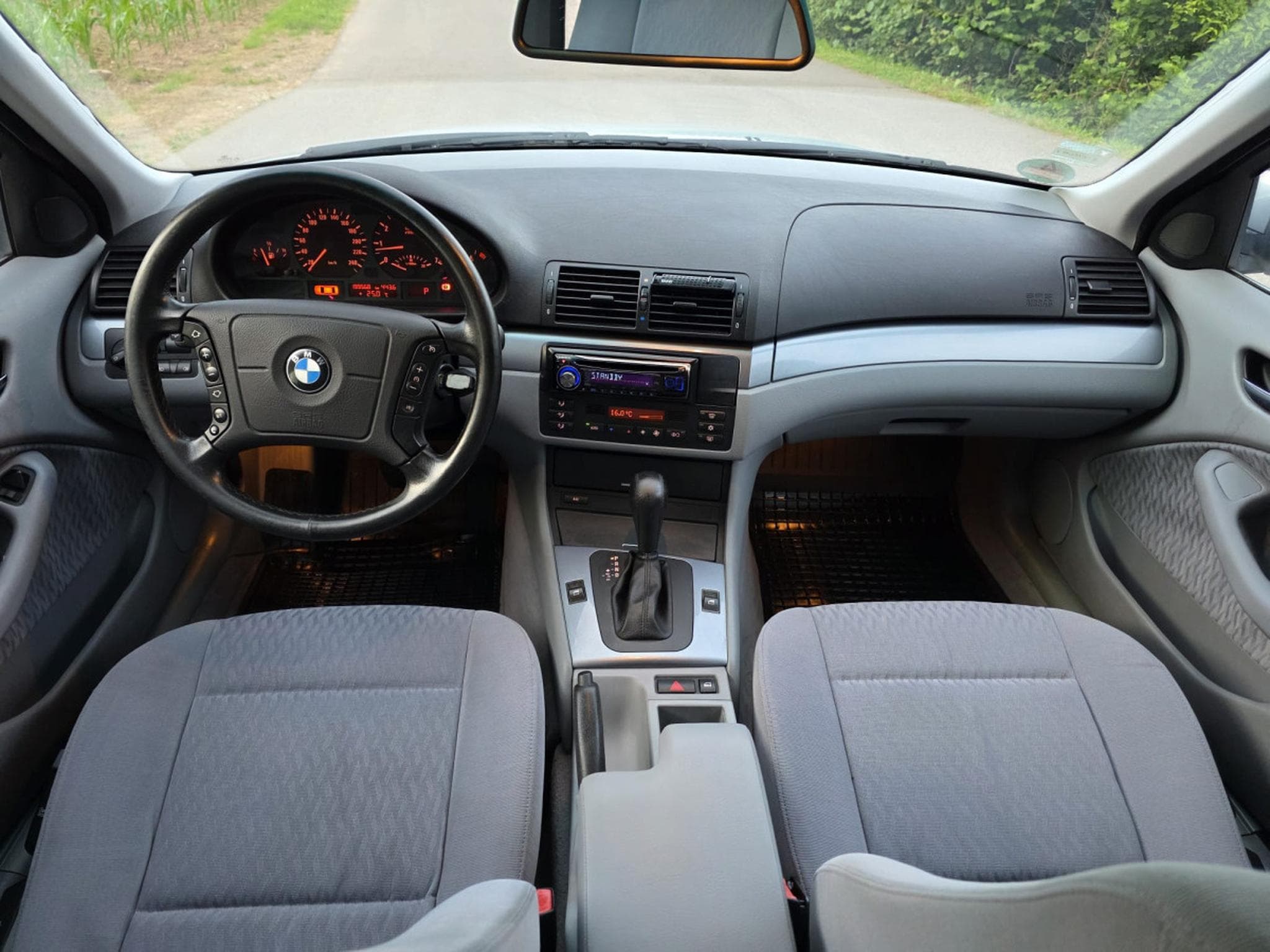 BMW 323 i  Automatic (1999) - Photo 9