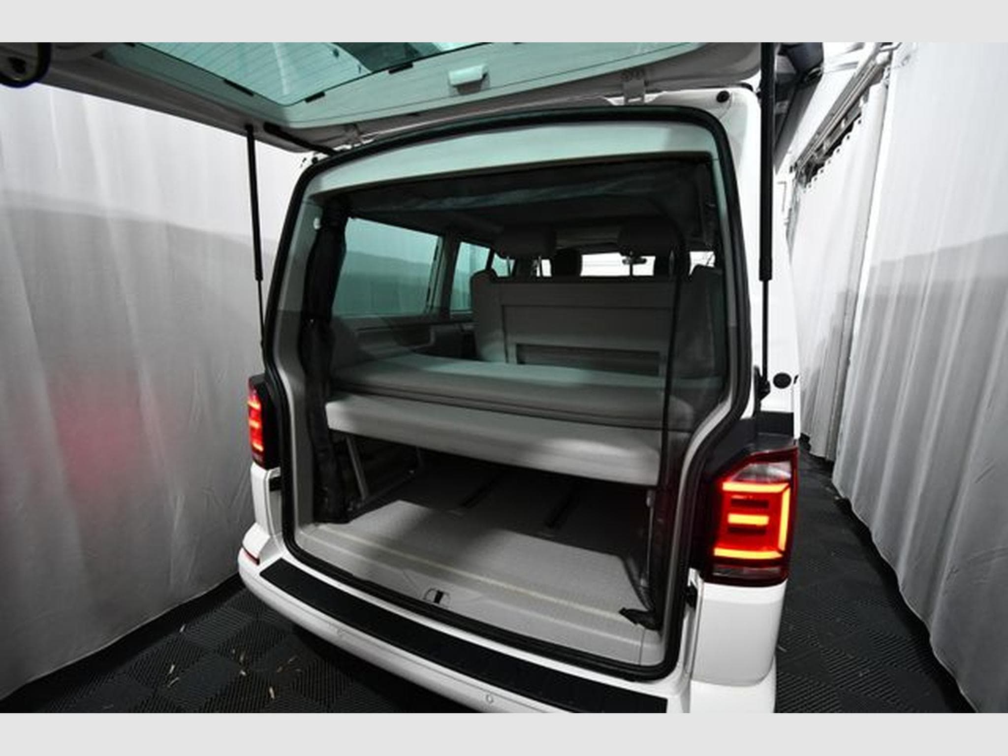 VW T6 California Beach Edition, Stand-Hzg.,  4M (2019) - Photo 5