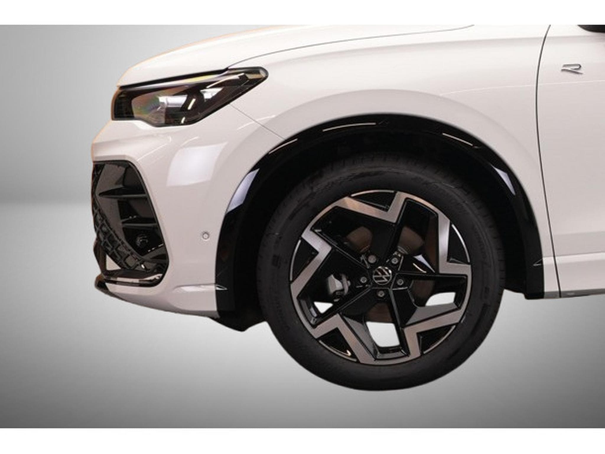 VW Tiguan 1.5 eTSI 150 DSG R-Line (2025) - Photo 9