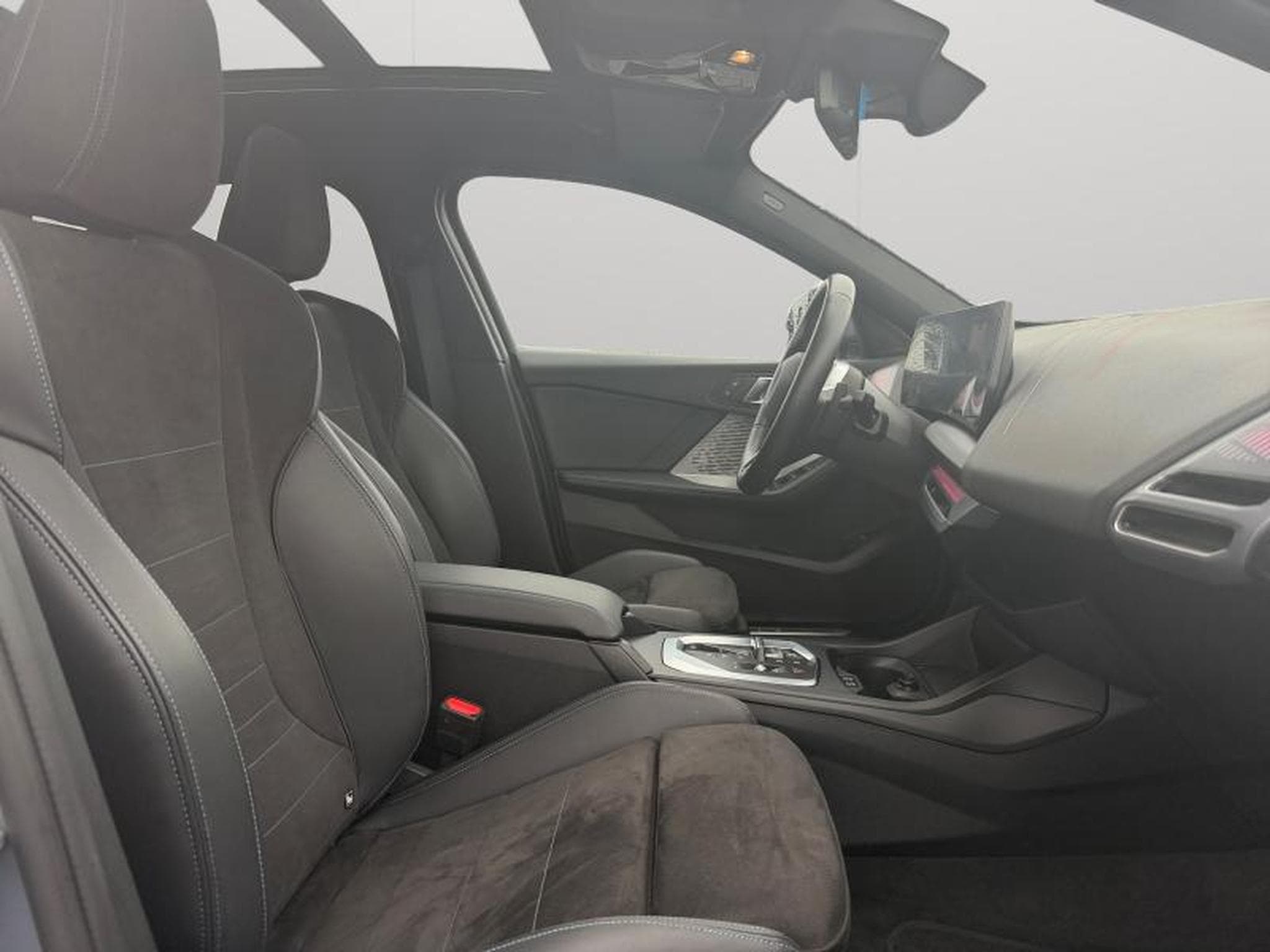 BMW 120 I Pack M / Panoramique / Essence (2025) - Photo 39