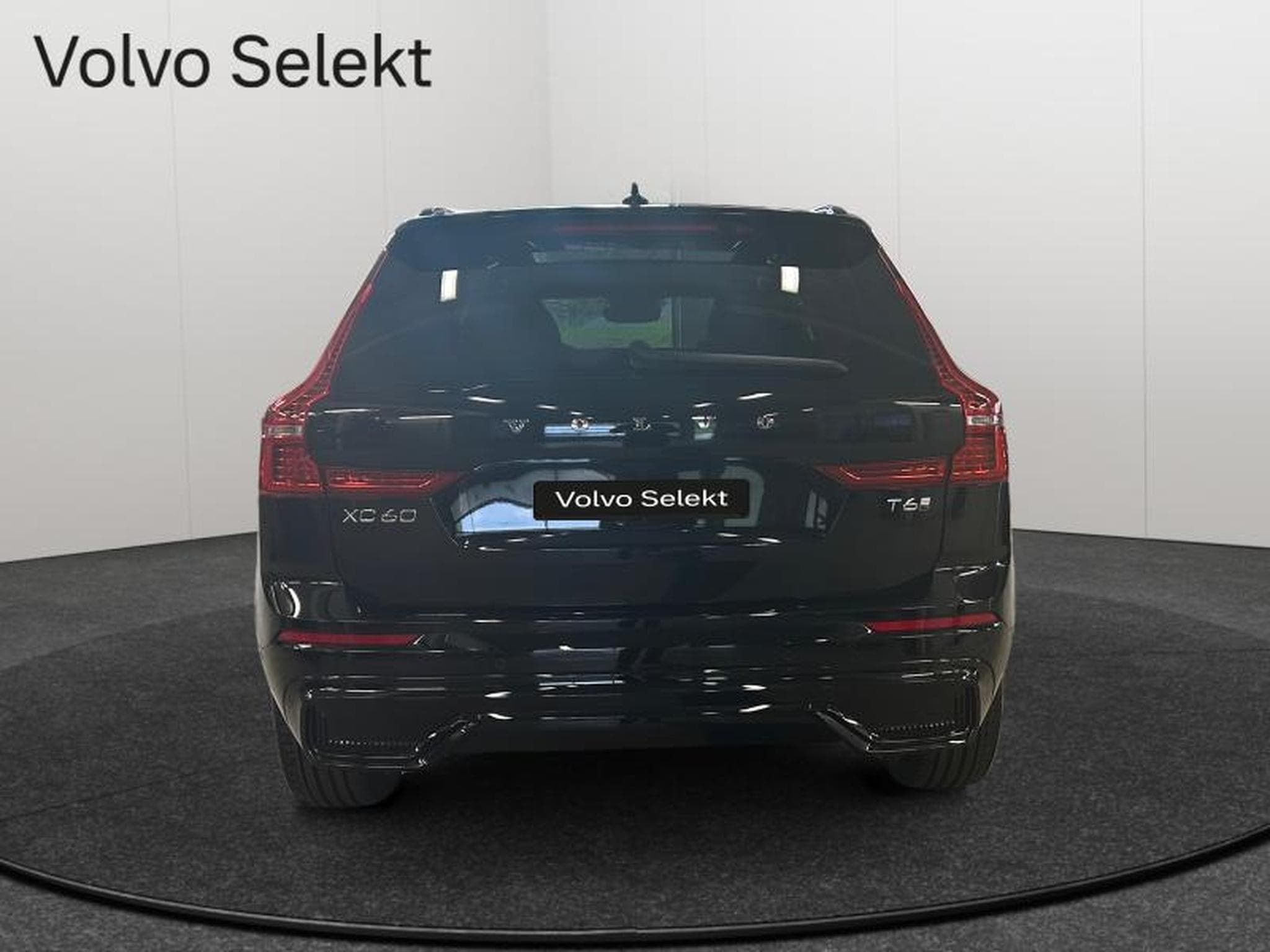 Volvo XC60 T6 Plus Dark / Hybride KIT HIVER INCLUS (2025) - Photo 31