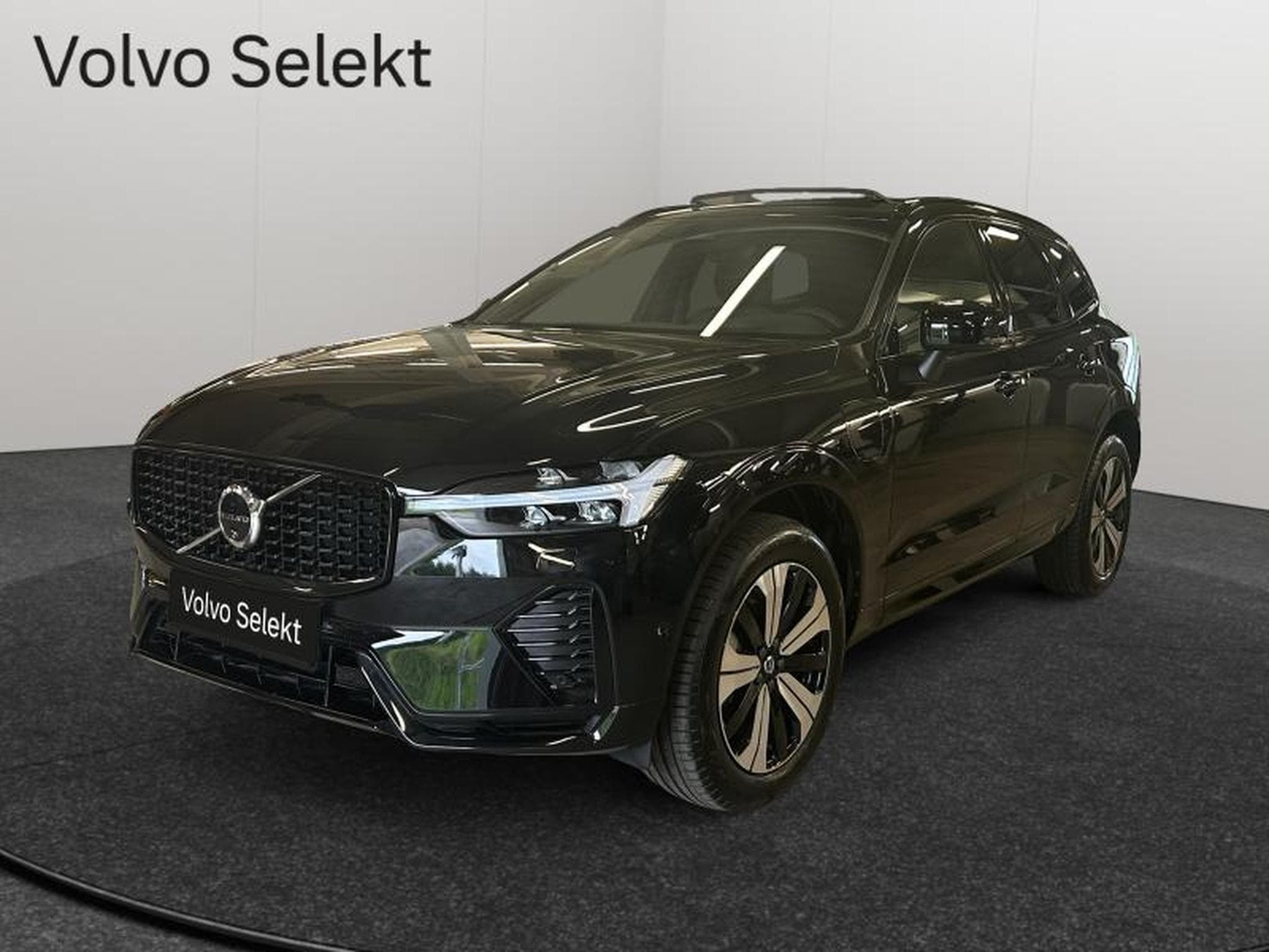 Volvo XC60 T6 Plus Dark / Hybride KIT HIVER INCLUS (2025) - Photo 35