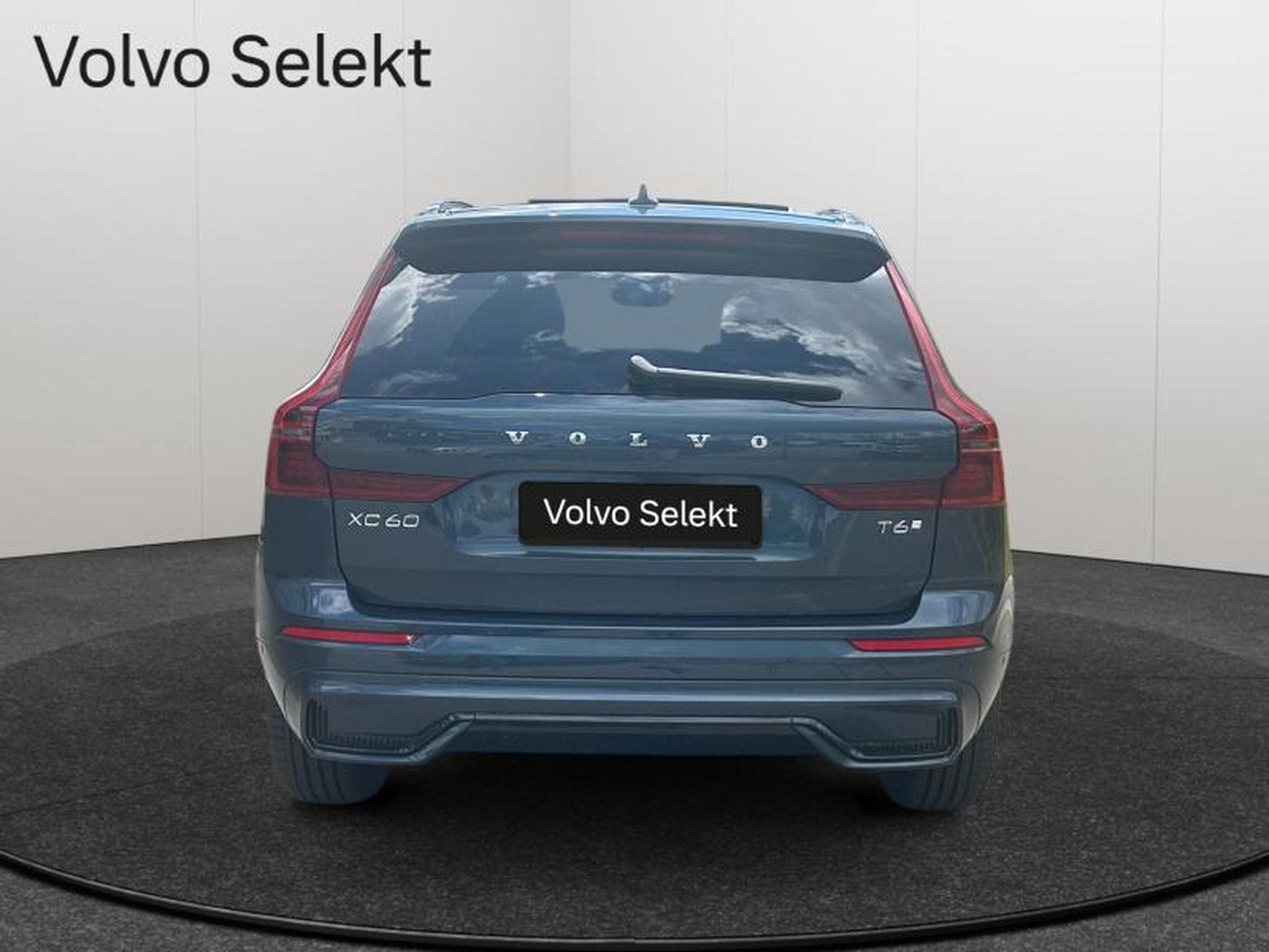 Volvo XC60 FACELIFT T6 Plus Dark / Hybride KIT HIVER INCLUS (2025) - Photo 7