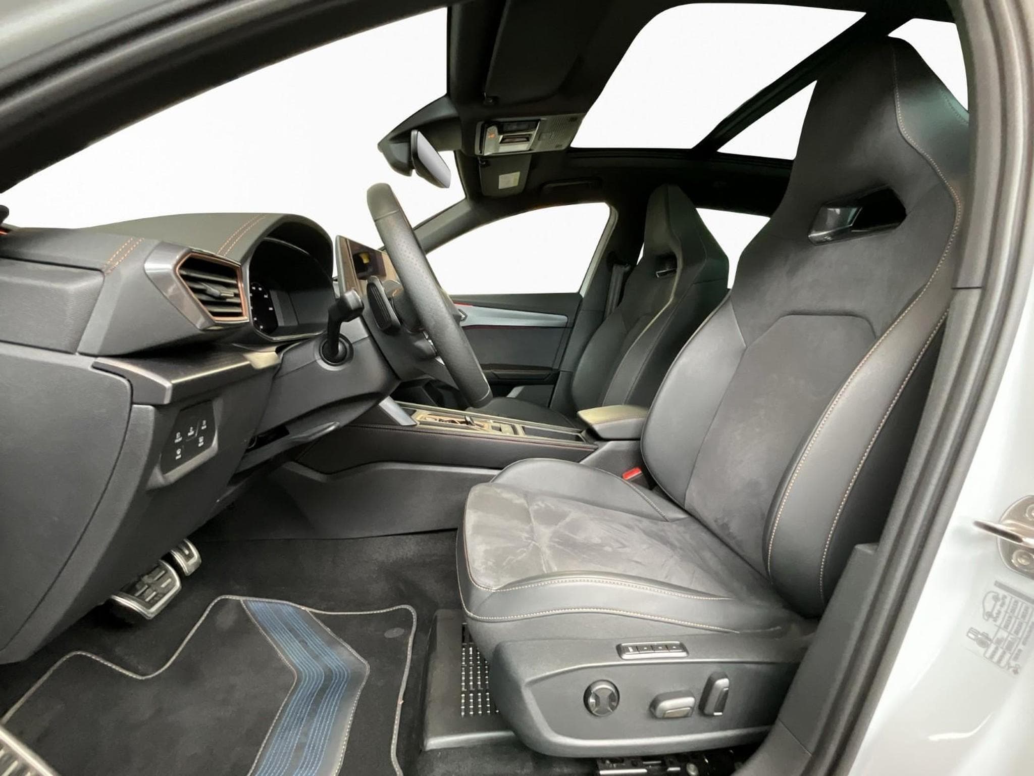 Cupra Formentor DSG+Pure-Perf.+Dynamic-Design+PANO+LM19 (2025) - Photo 11