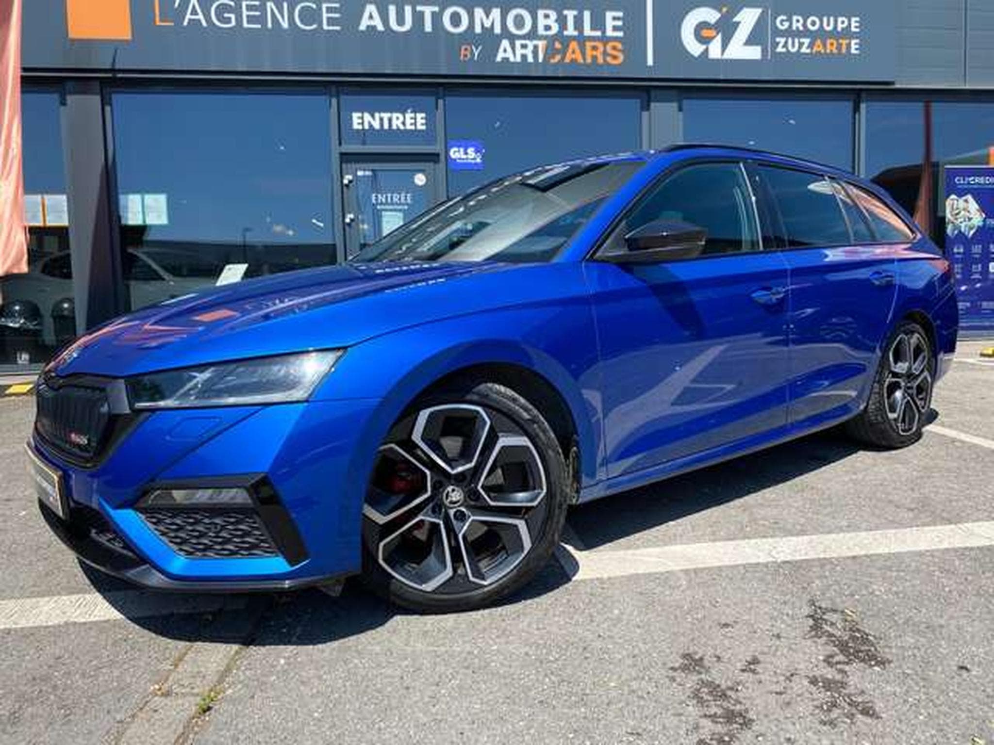 Skoda Octavia Octavia Combi 2.0 TDI DSG RS (2021) - Photo 2