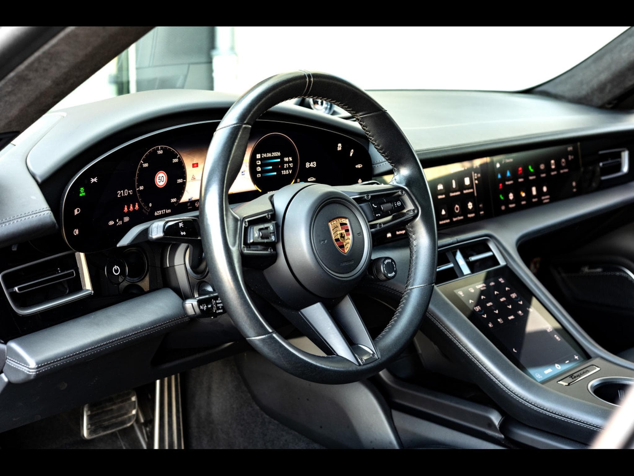 Porsche Taycan TURBO CROSS TURISMO (680 CH) – MAMBA GREEN METALLIC - APPROV (2022) - Photo 10