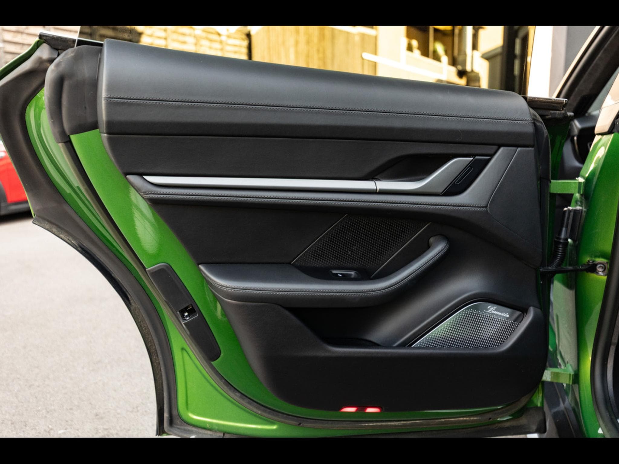 Porsche Taycan TURBO CROSS TURISMO (680 CH) – MAMBA GREEN METALLIC - APPROV (2022) - Photo 20