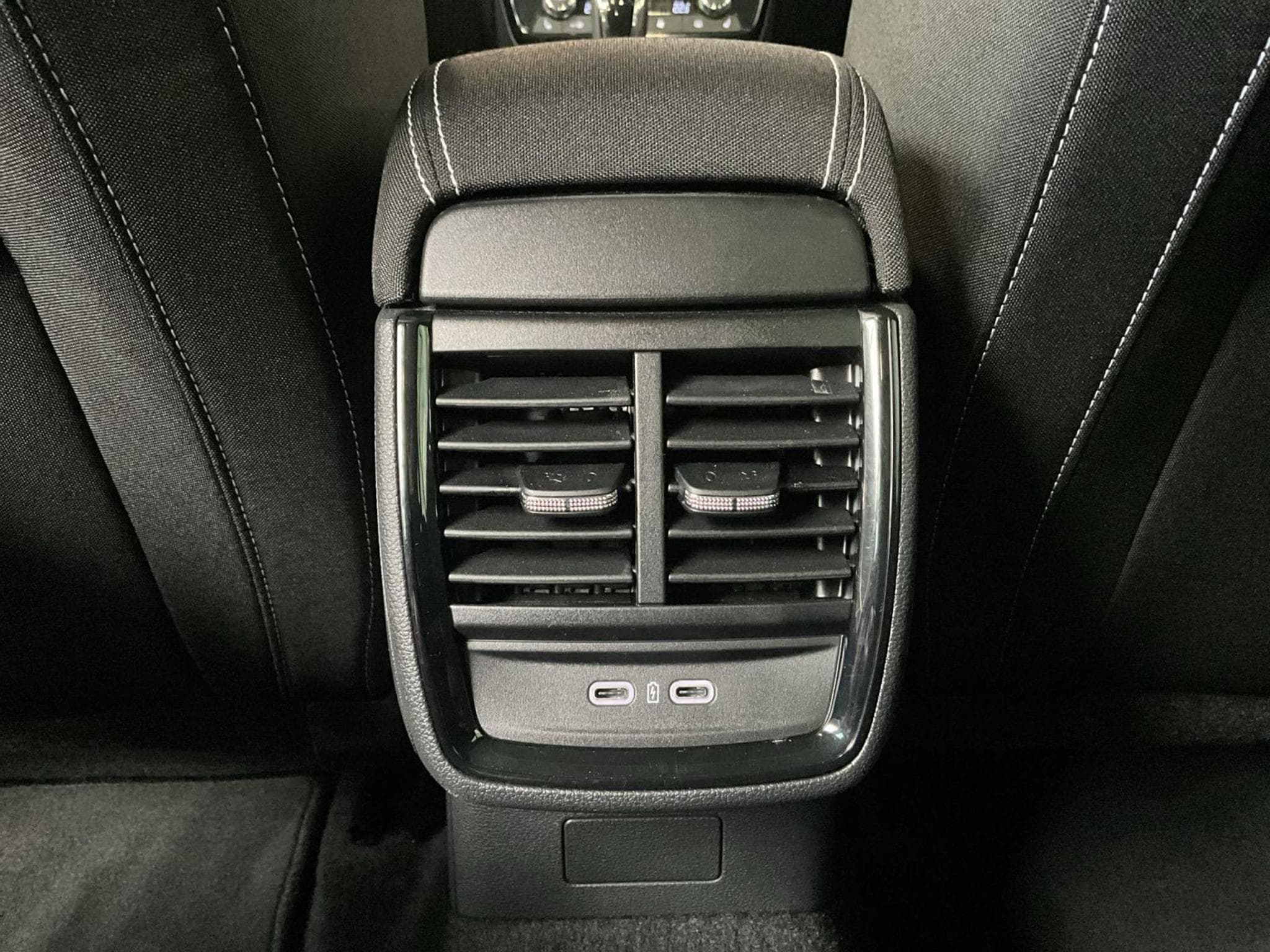 Skoda Kamiq Monte-Carlo+DSG+Led+Navi (2025) - Photo 20