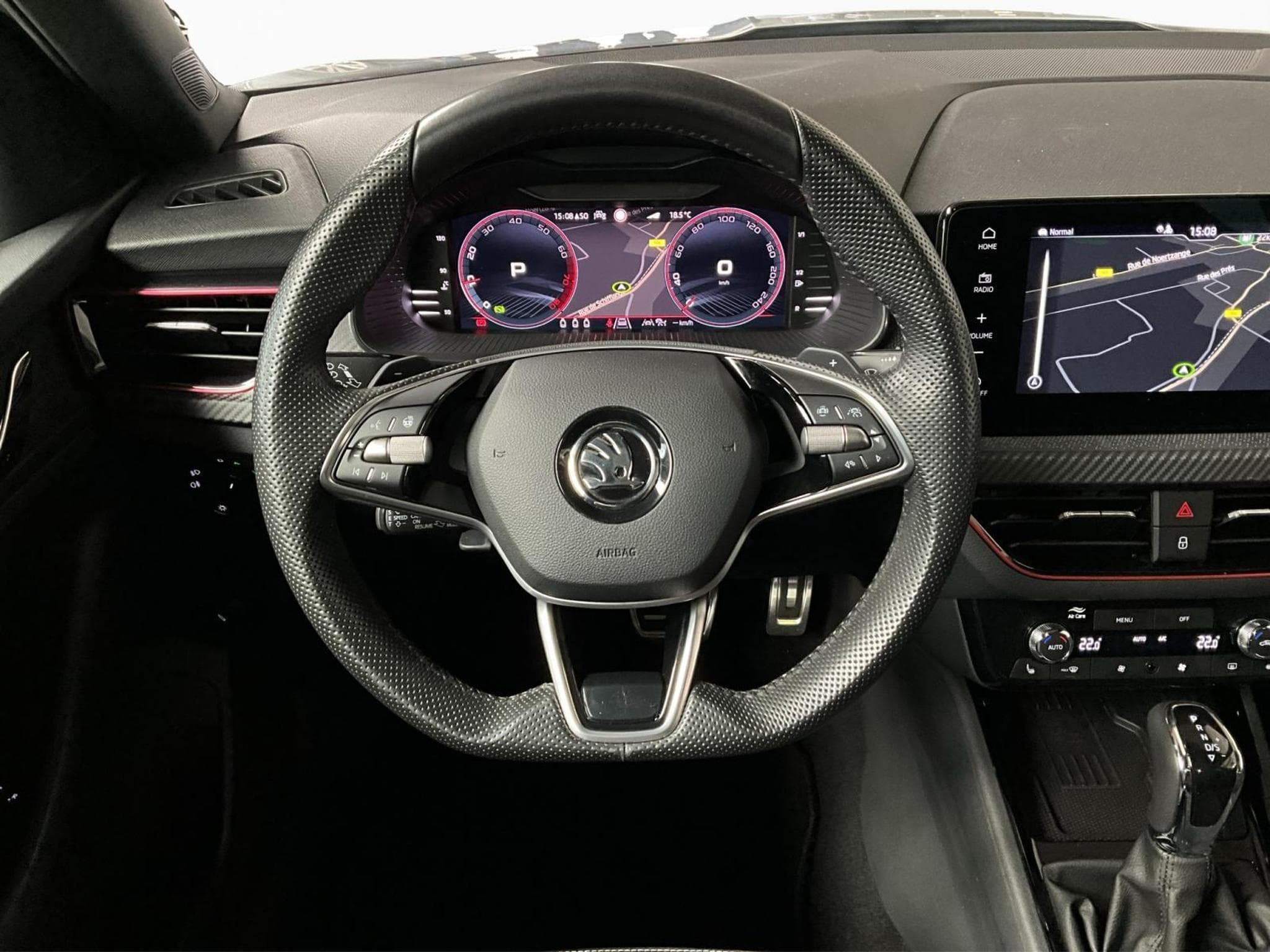 Skoda Kamiq Monte-Carlo+DSG+AHK+LED+Navi (2025) - Photo 10
