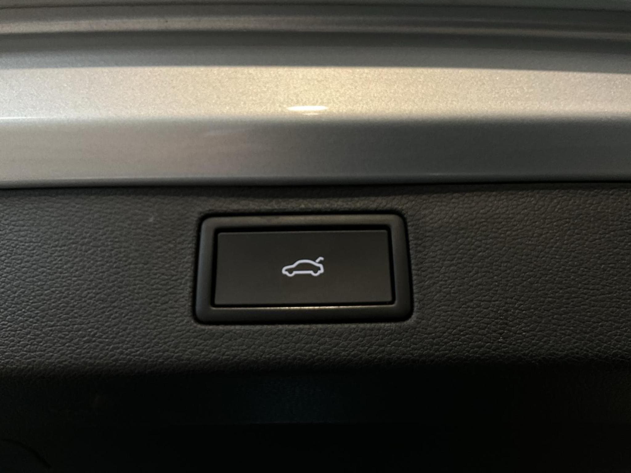 Skoda Kamiq Monte-Carlo+DSG+AHK+LED+Navi (2025) - Photo 20