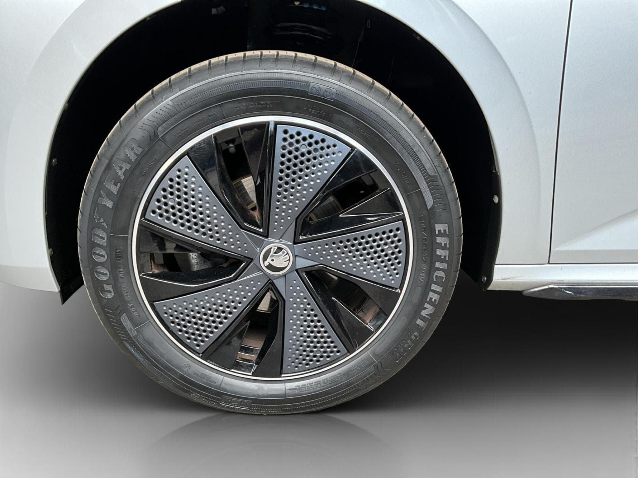 Skoda Kamiq Monte-Carlo+DSG+AHK+LED+Navi (2025) - Photo 8