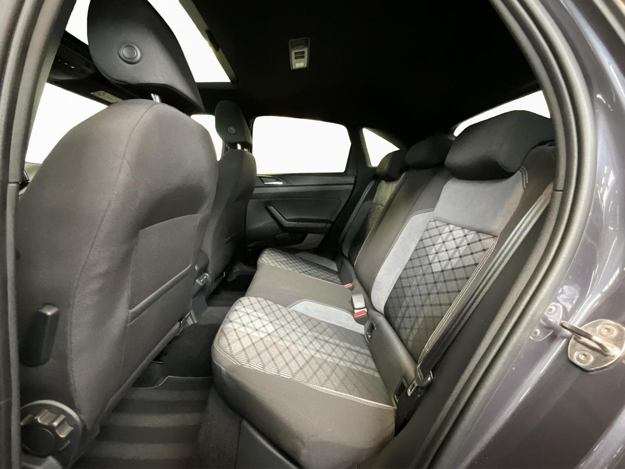 VW Taigo R-Line+DSG+Black-Style+Pano+IQ-Light+P.Tech. (2024) - Photo 19