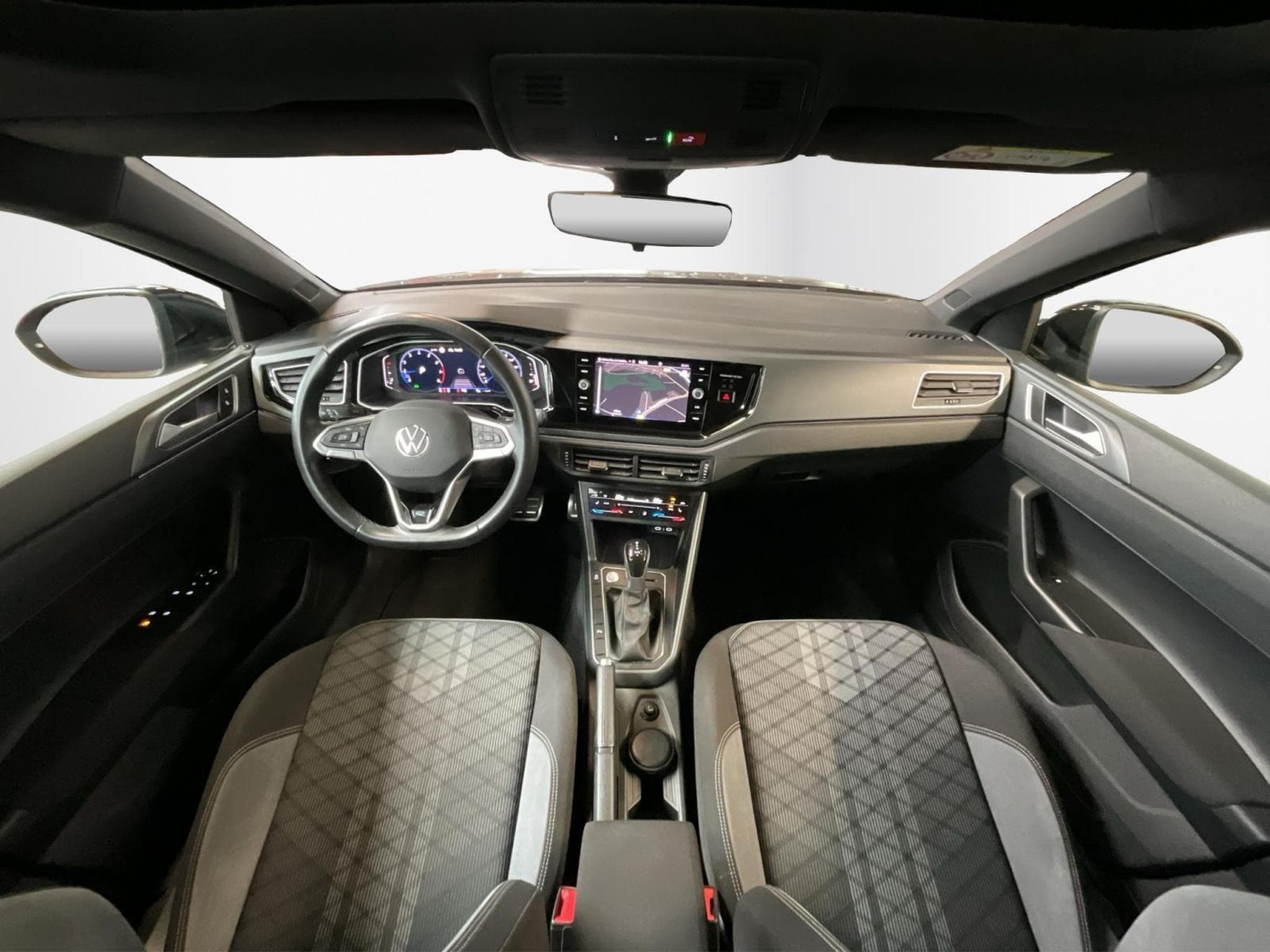 VW Taigo R-Line+DSG+Black-Style+Pano+IQ-Light+P.Tech. (2024) - Photo 2