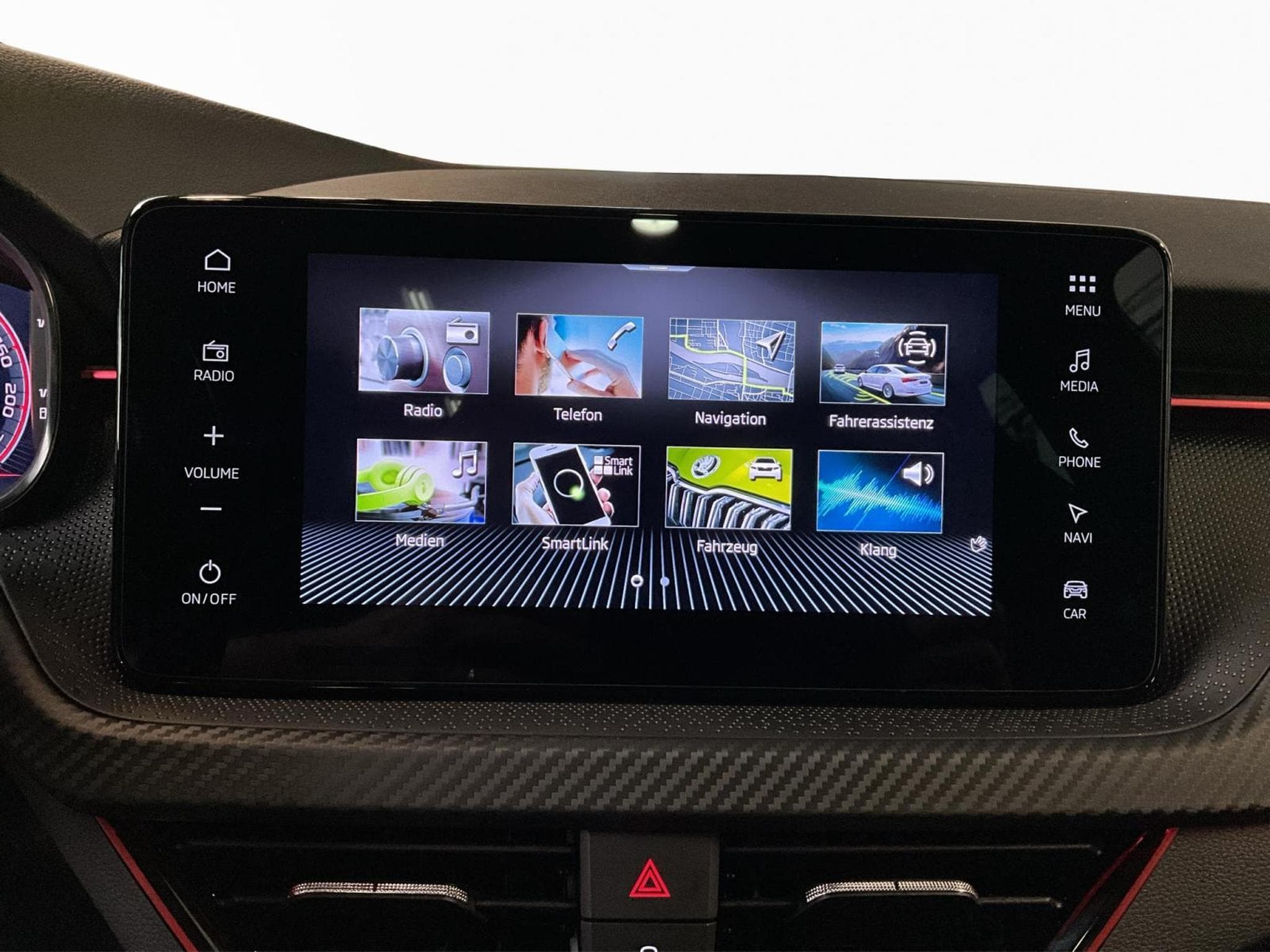 Skoda Kamiq Monte-Carlo+DSG+LED+P.Assisted+P.Park&Go (2025) - Photo 13