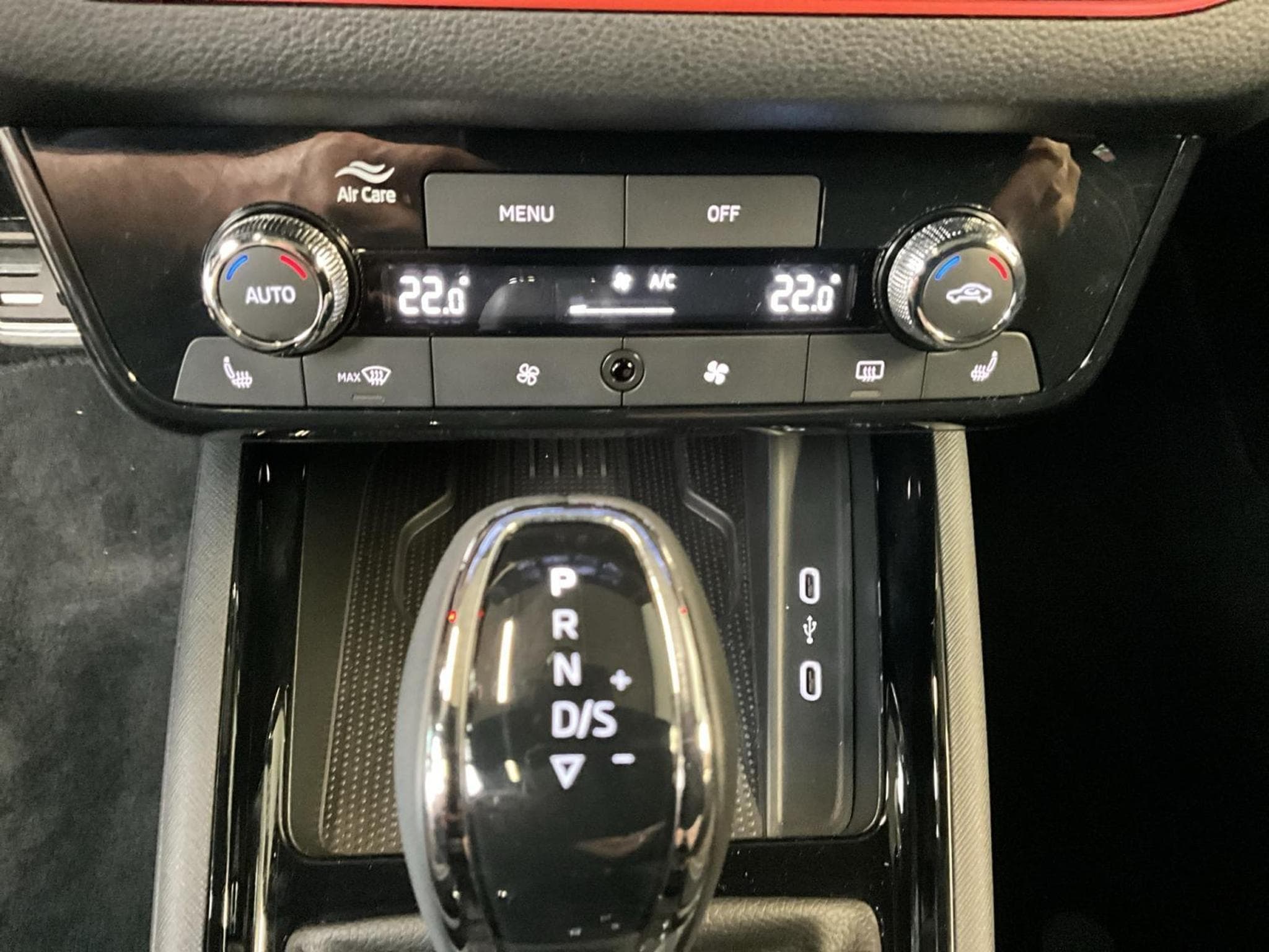 Skoda Kamiq Monte-Carlo+DSG+LED+P.Assisted+P.Park&Go (2025) - Photo 21