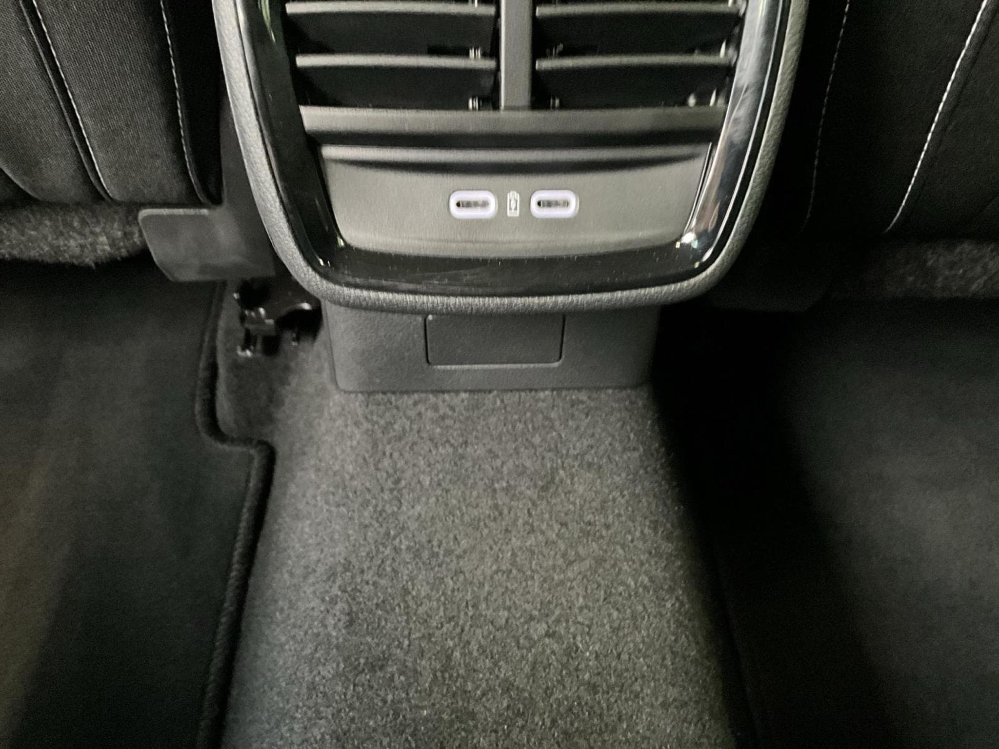 Skoda Kamiq Monte-Carlo+DSG+LED+P.Assisted+P.Park&Go (2025) - Photo 22