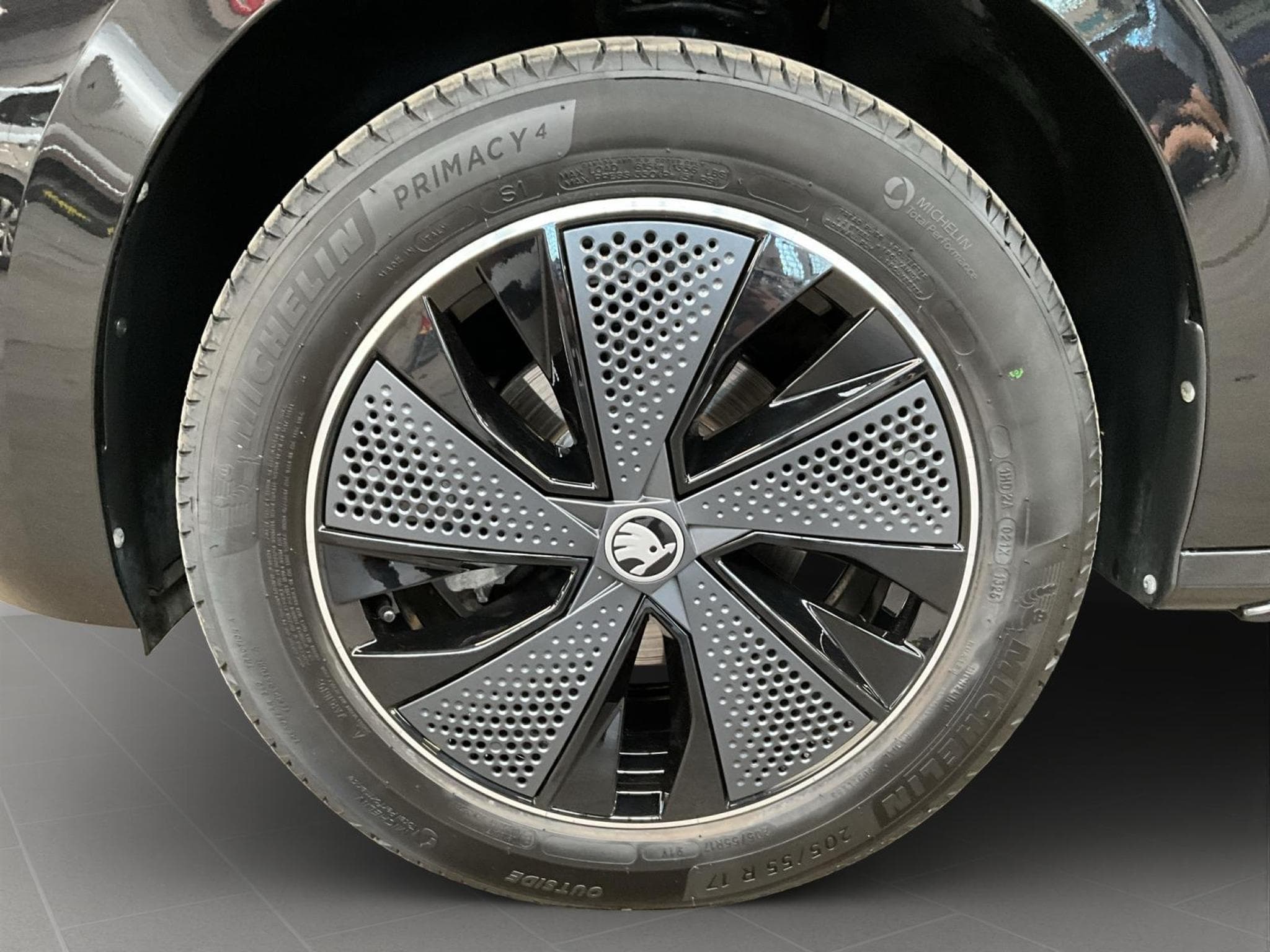 Skoda Kamiq Monte-Carlo+DSG+LED+P.Assisted+P.Park&Go (2025) - Photo 8
