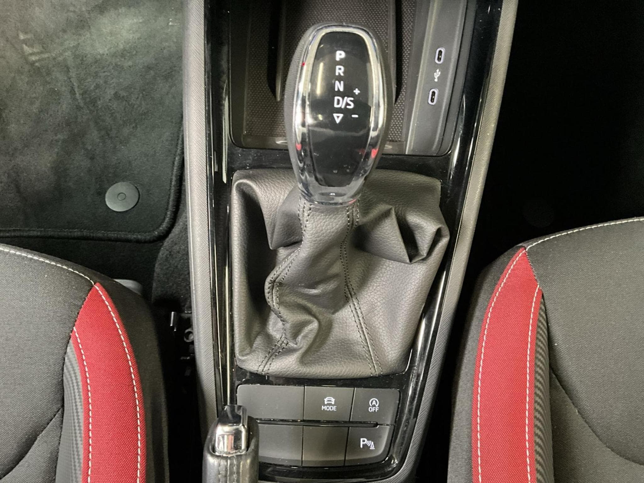 Skoda Kamiq Monte-Carlo+DSG (2022) - Photo 21
