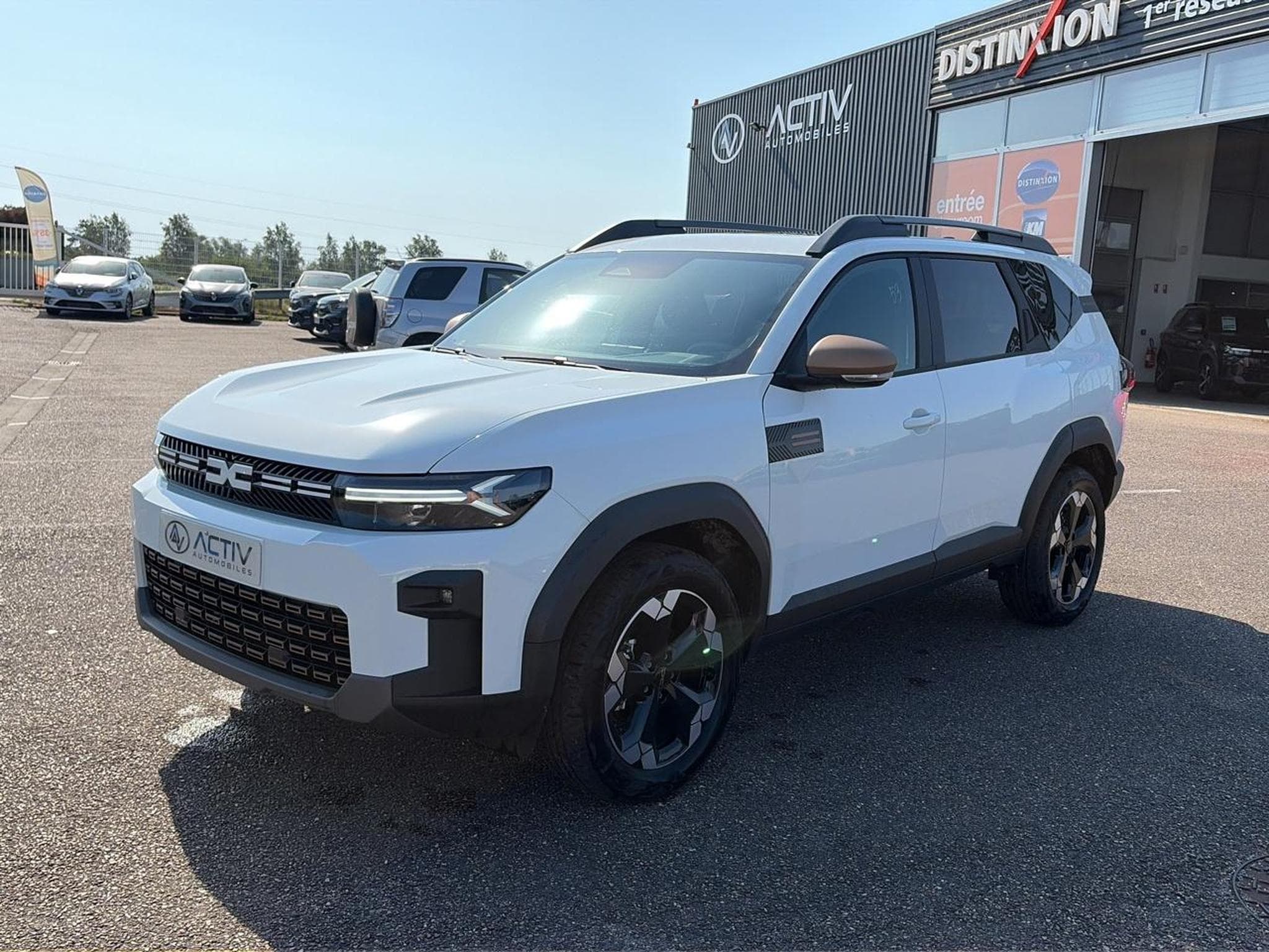 Dacia BIGSTER 1.2 MILD HYBRID 140 EXTREME (2026) - Photo 1