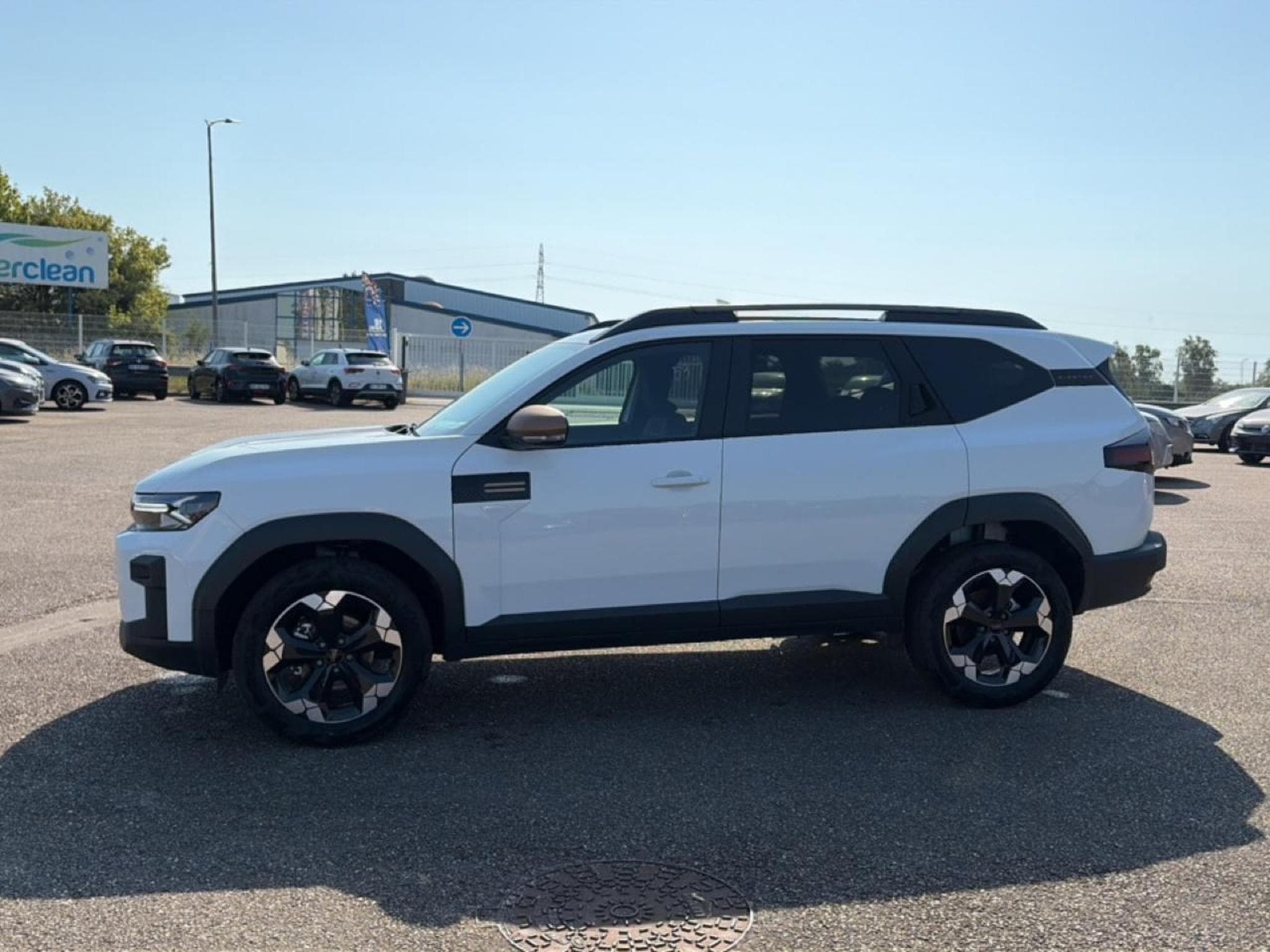 Dacia BIGSTER 1.2 MILD HYBRID 140 EXTREME (2026) - Photo 8