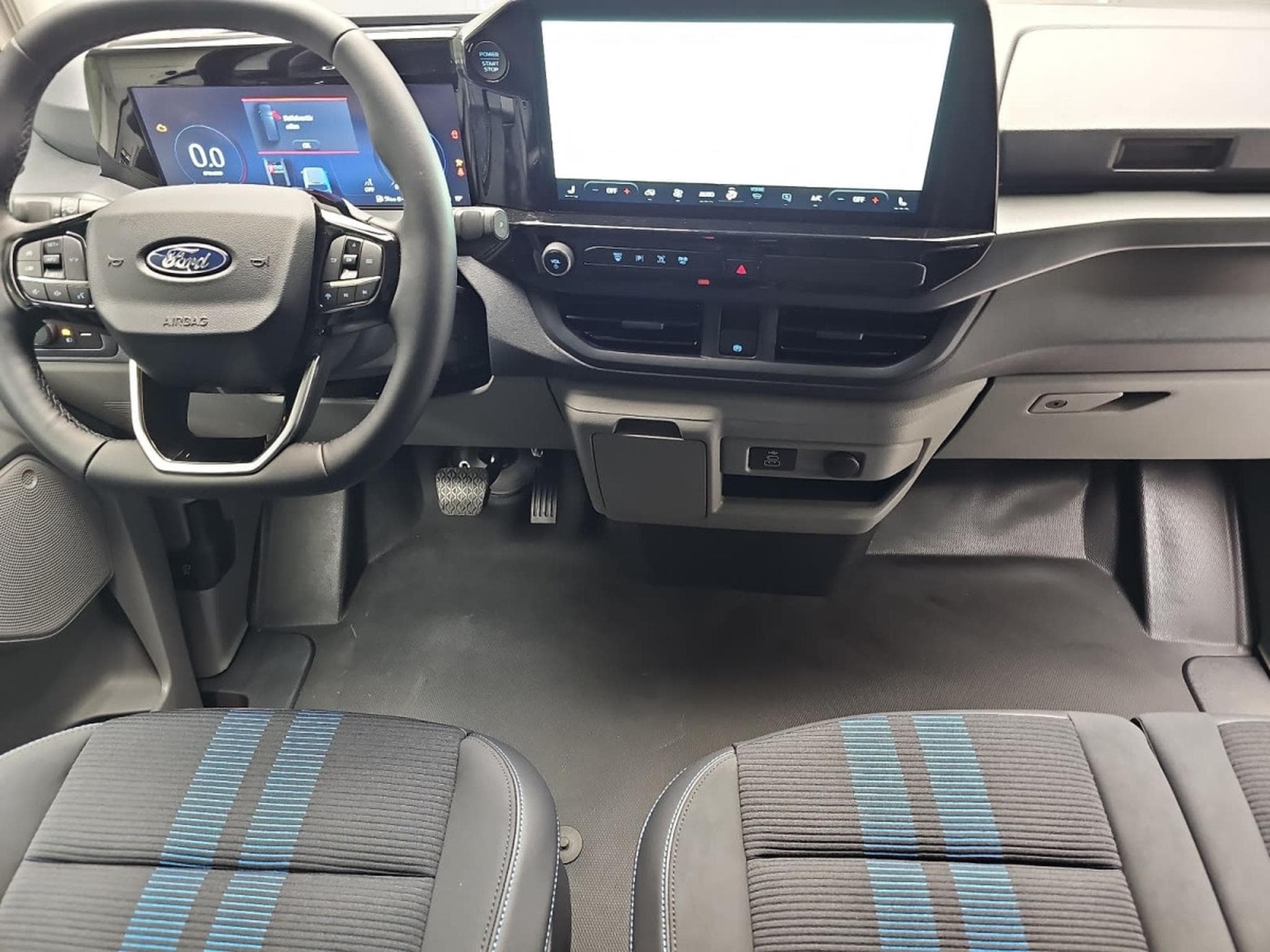 Ford Transit 2.0 ECOBLUE 170 BVA L1H1 Sport (2026) - Photo 6