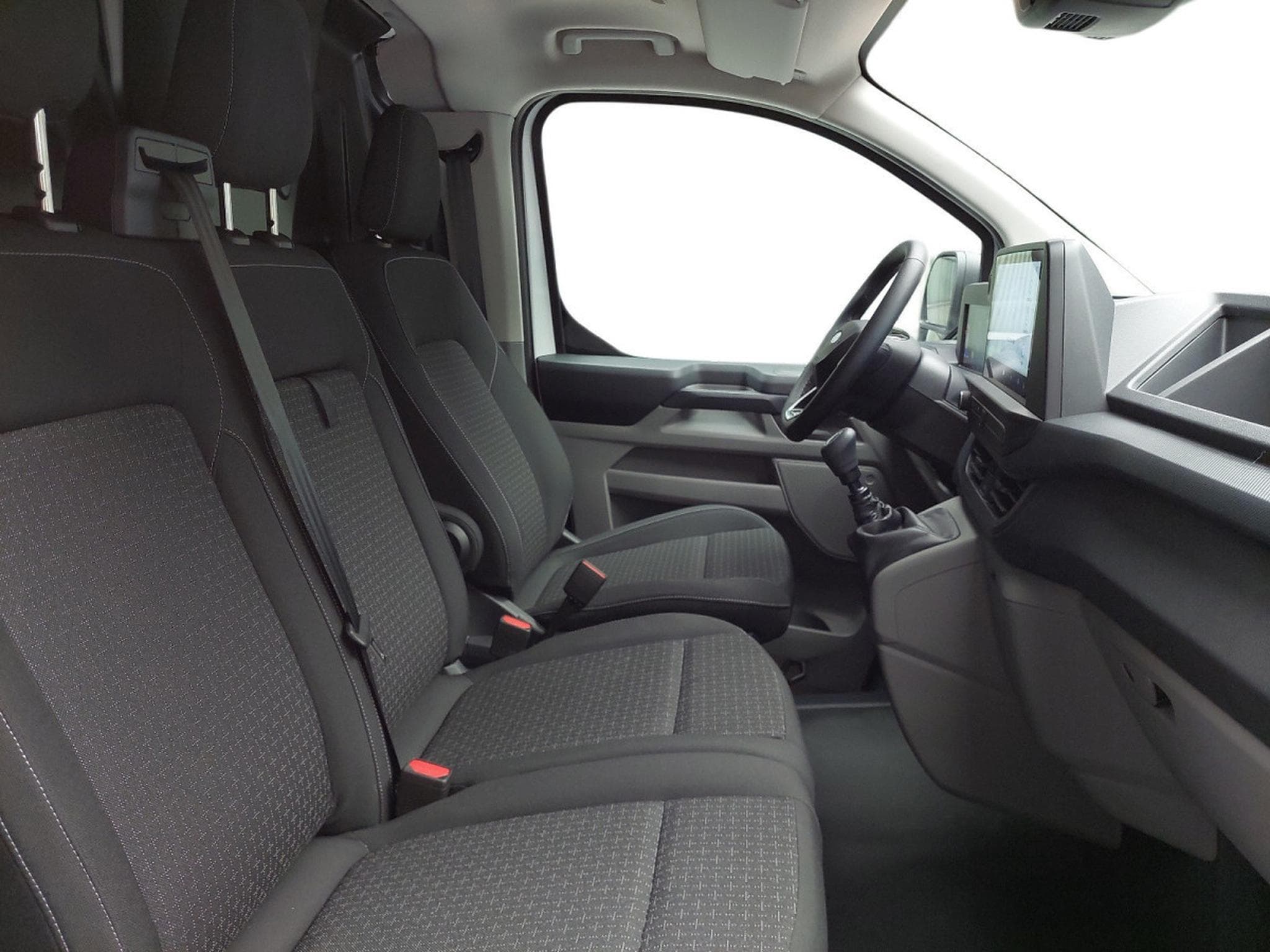 Ford Transit 2.0 ECOBLUE 136 L2H1 Trend (2025) - Photo 15