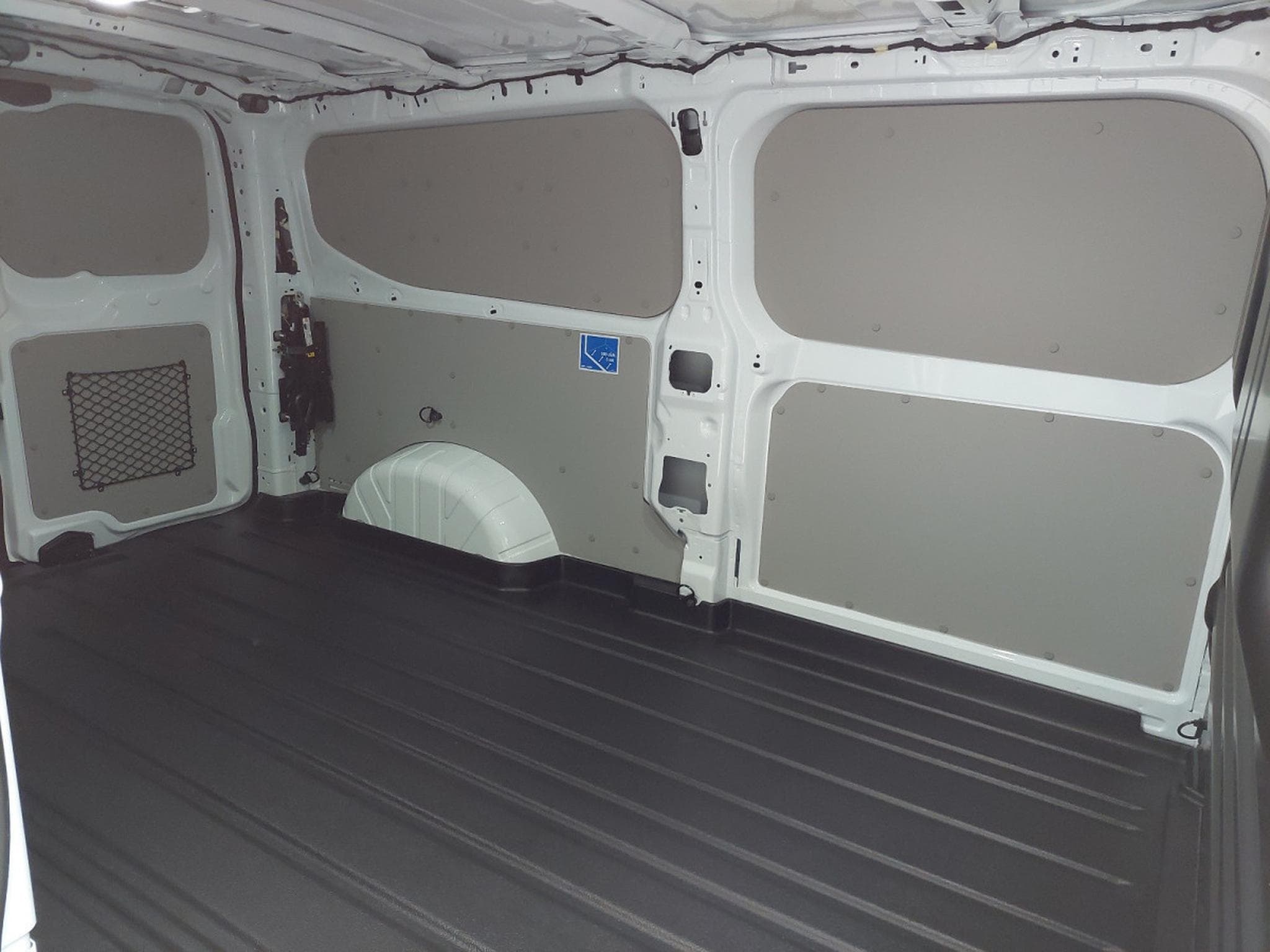 Ford Transit 2.0 ECOBLUE 136 L2H1 Trend (2025) - Photo 17