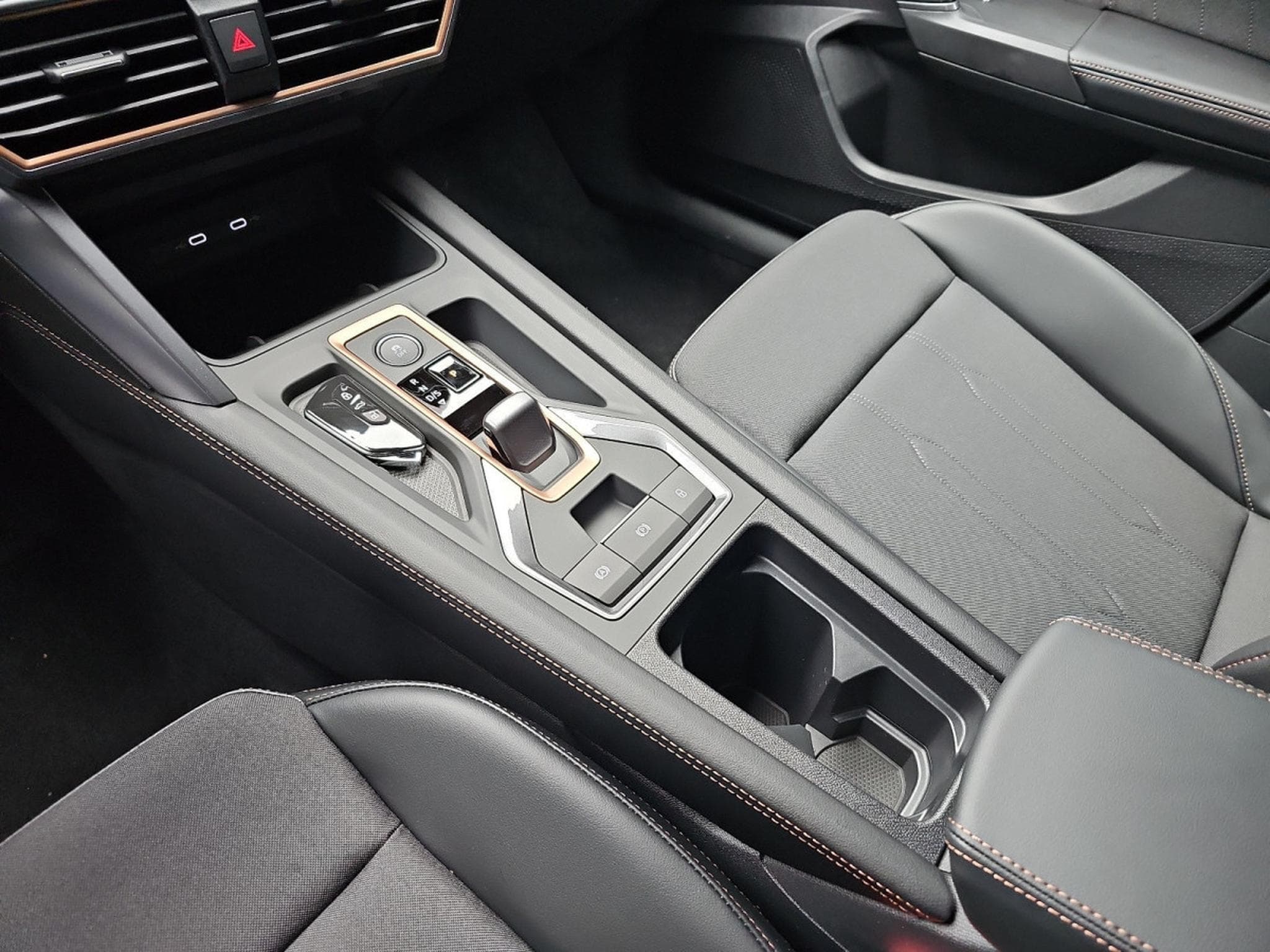 Cupra Leon 1.5 eTSi DSG 150 Kombi (2026) - Photo 12