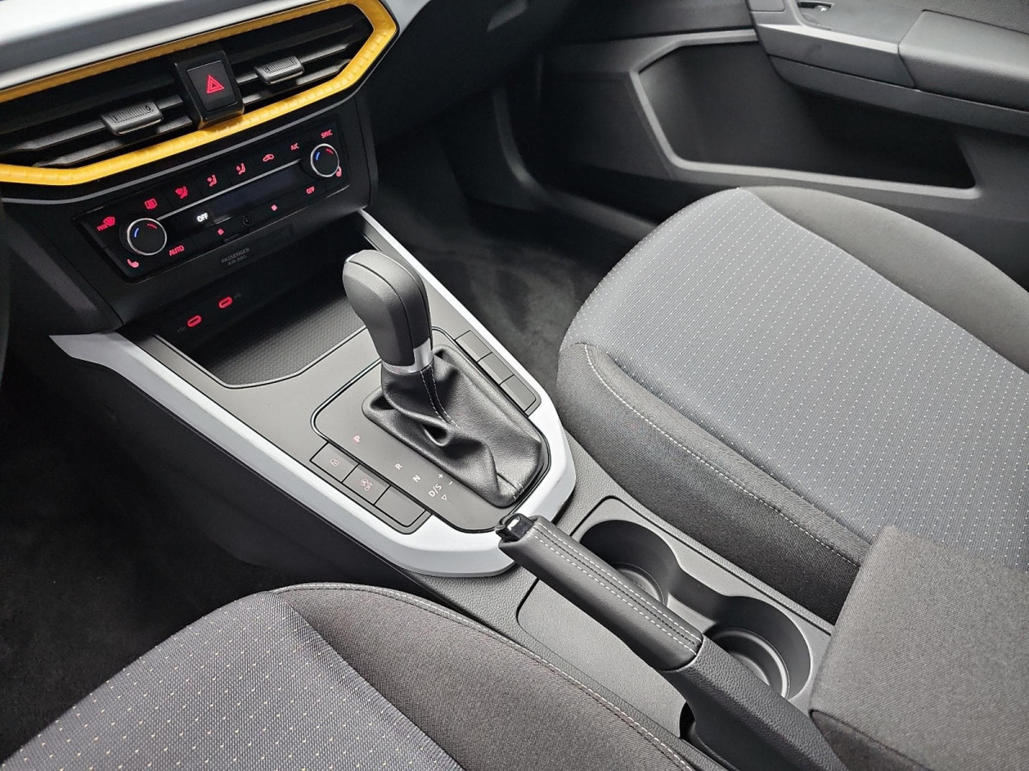 Seat Arona 1.0 TSi 116 DSG  Style (2025) - Photo 12