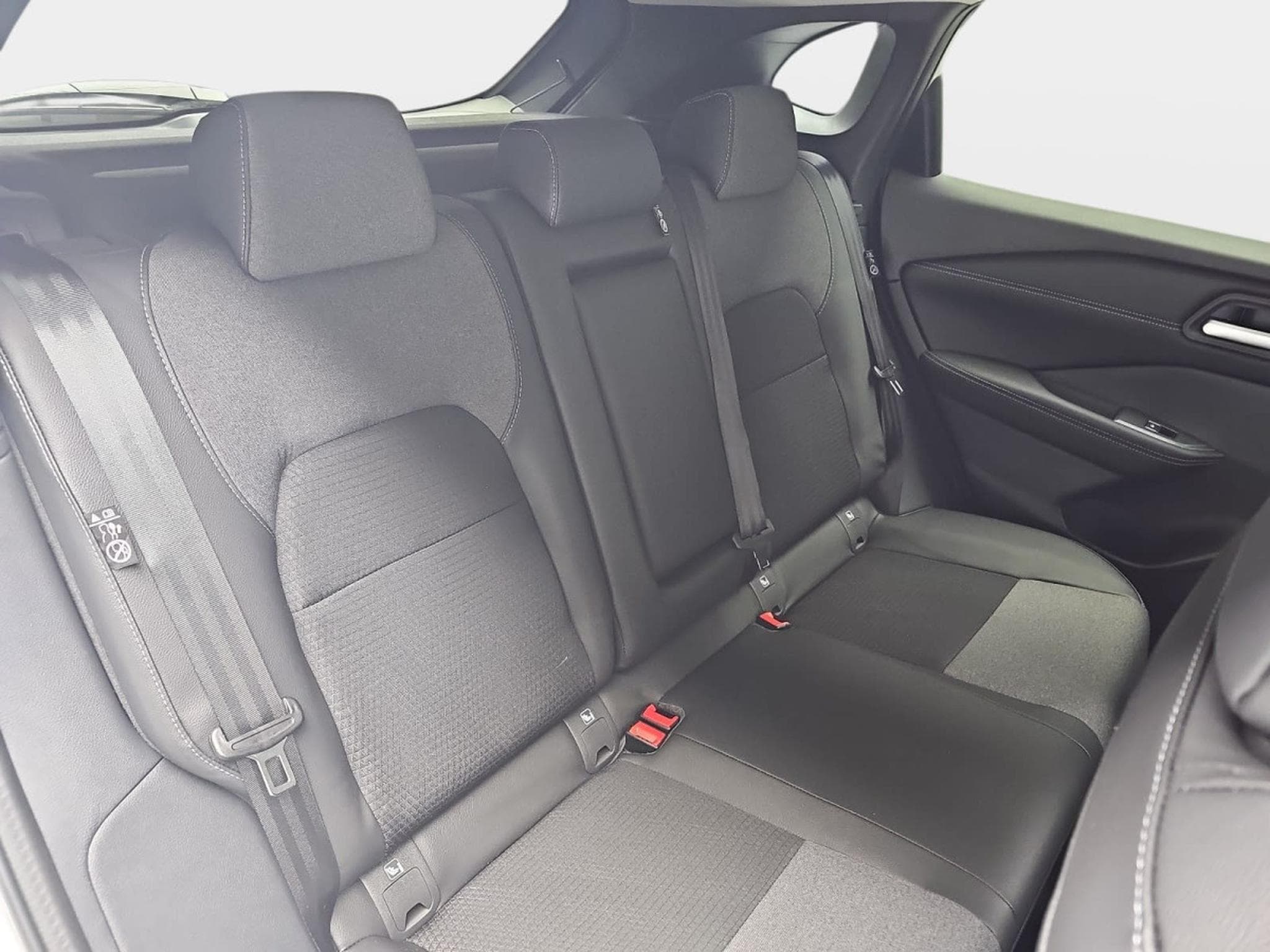 Nissan Qashqai 1.3 DIG-T 158 X-tronic N-Connecta (2026) - Photo 15