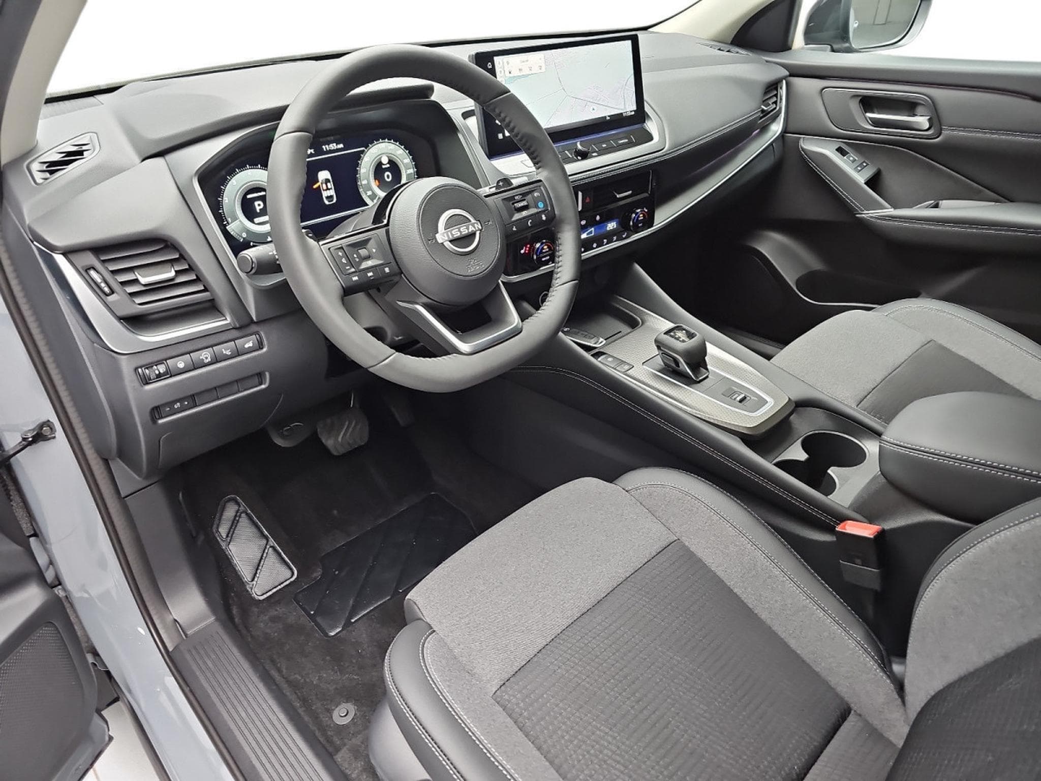 Nissan Qashqai 1.3 DIG-T MHEV 158 X-tronic N-Connecta (2026) - Photo 16