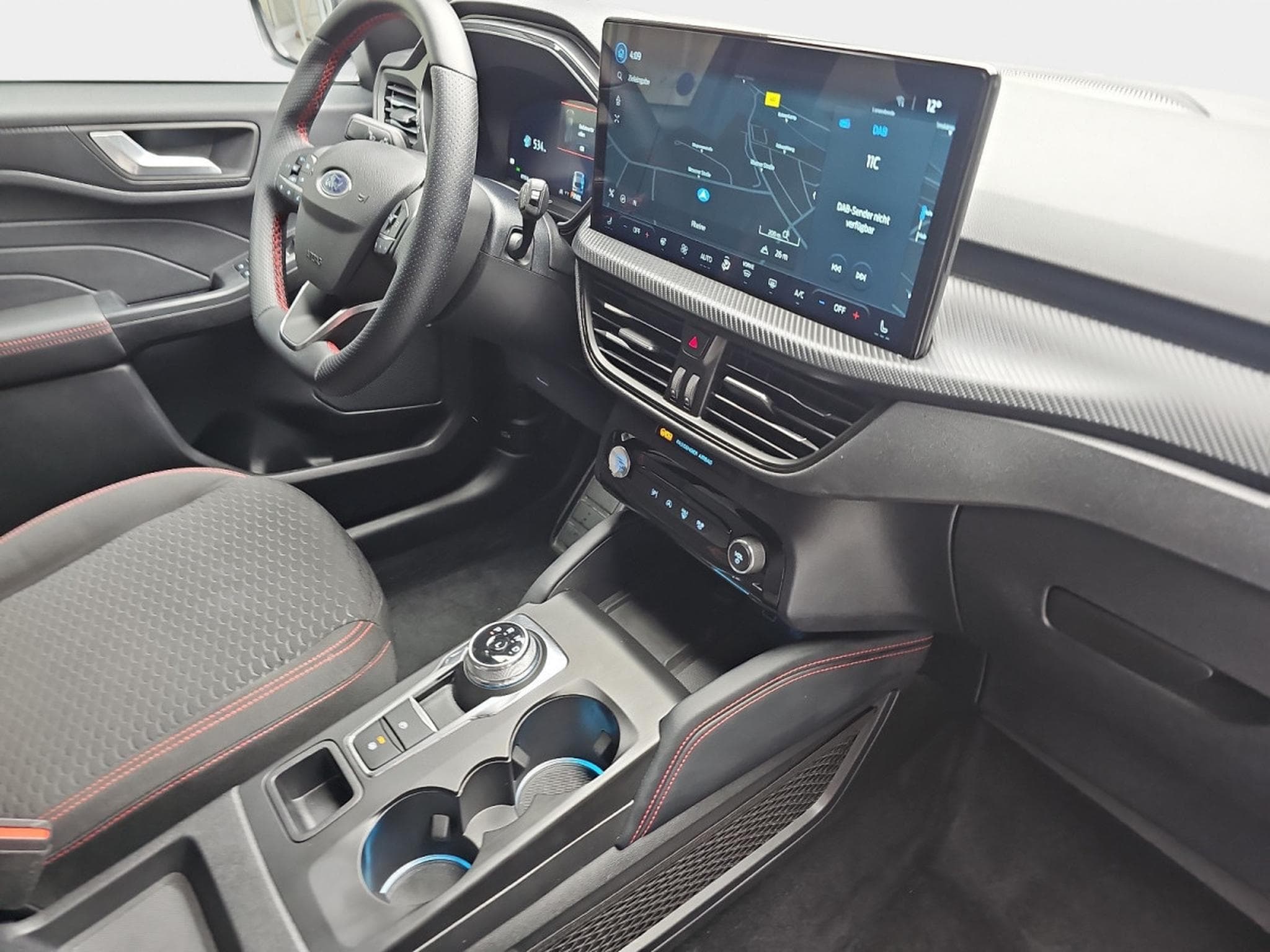 Ford Kuga 1.5 EcoBoost 186 Auto ST-Line (2025) - Photo 14