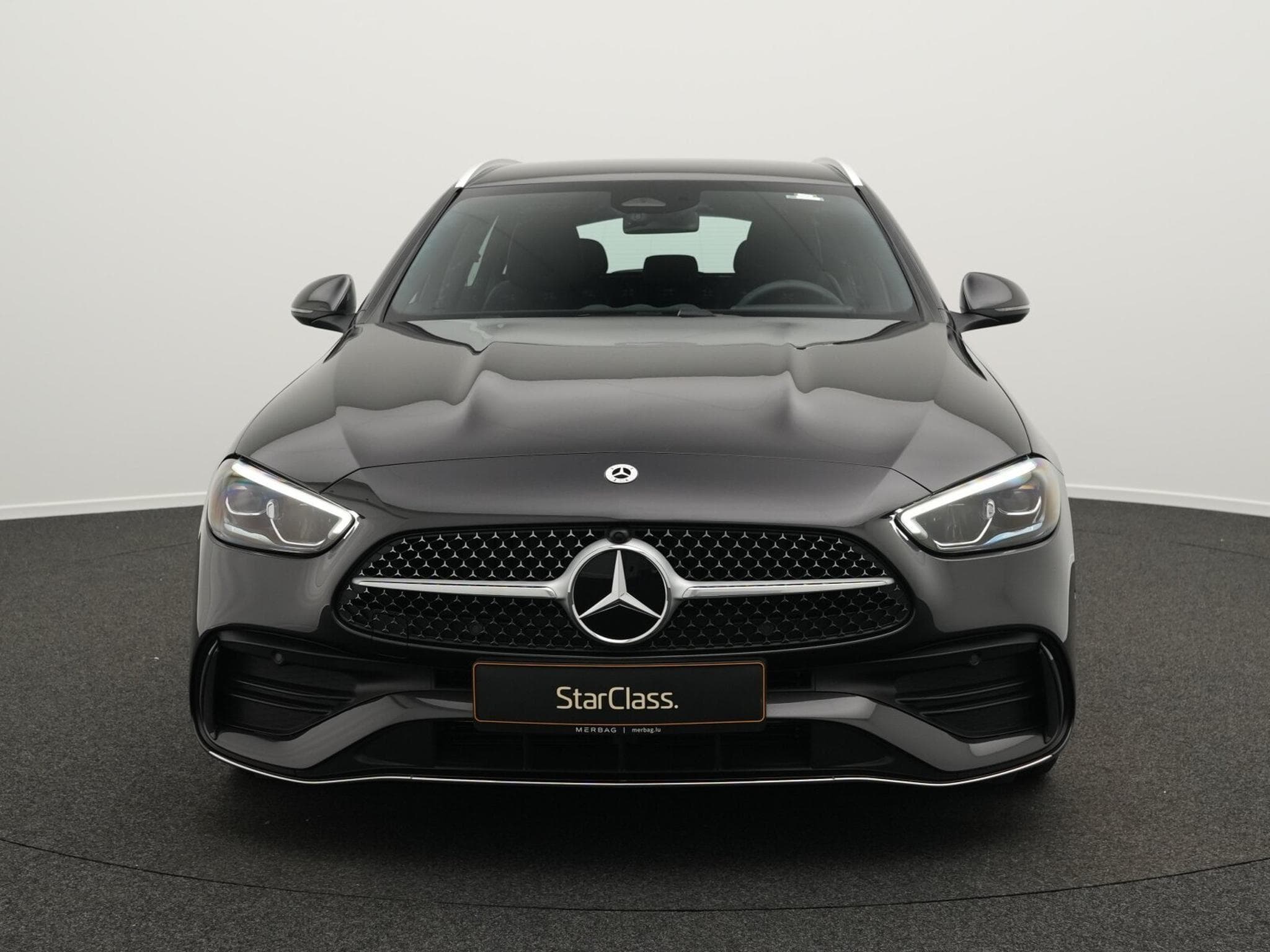 Mercedes C 300 d T AMG-Line LED+Kamera+Keyless+AHK (2025) - Photo 2