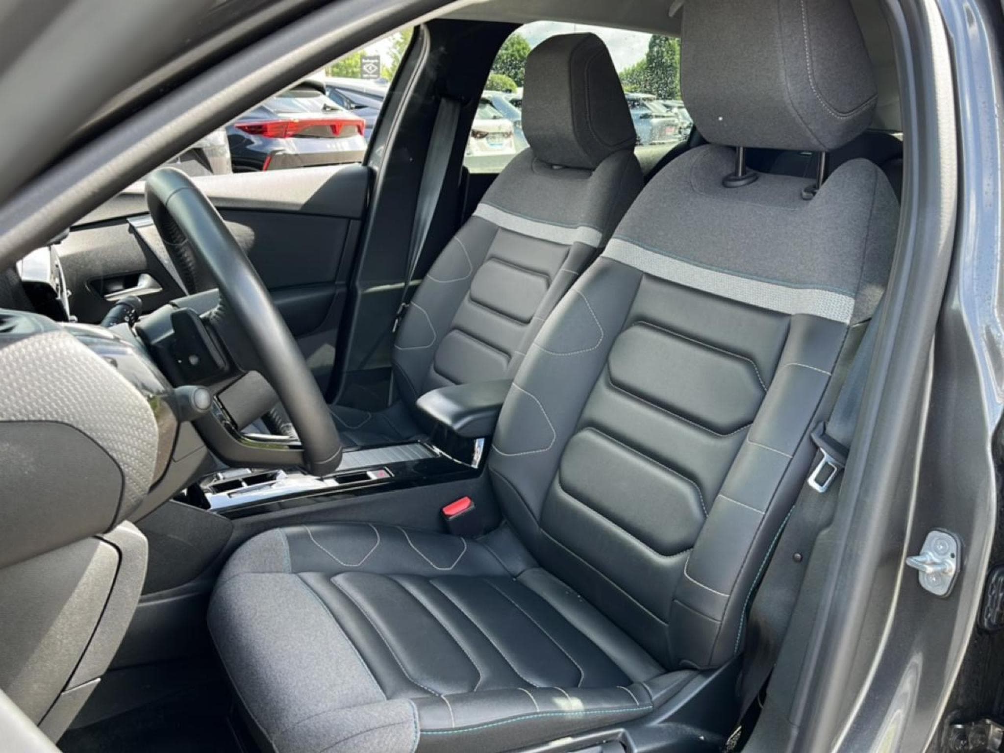Citroen C4 1.5 BLUEHDI 130 MAX AUTOMATIQUE (2024) - Photo 11