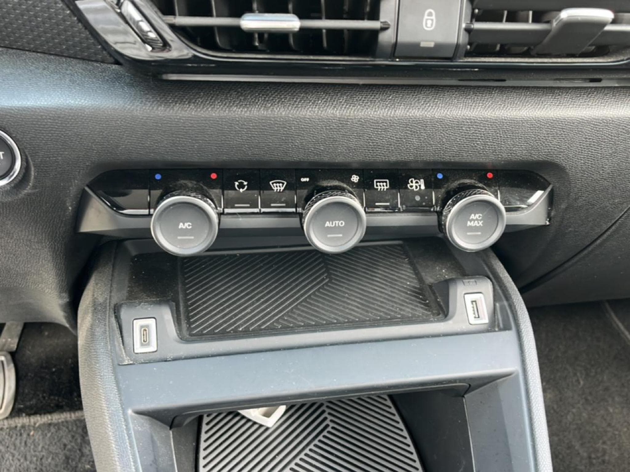 Citroen C4 1.5 BLUEHDI 130 MAX AUTOMATIQUE (2024) - Photo 19