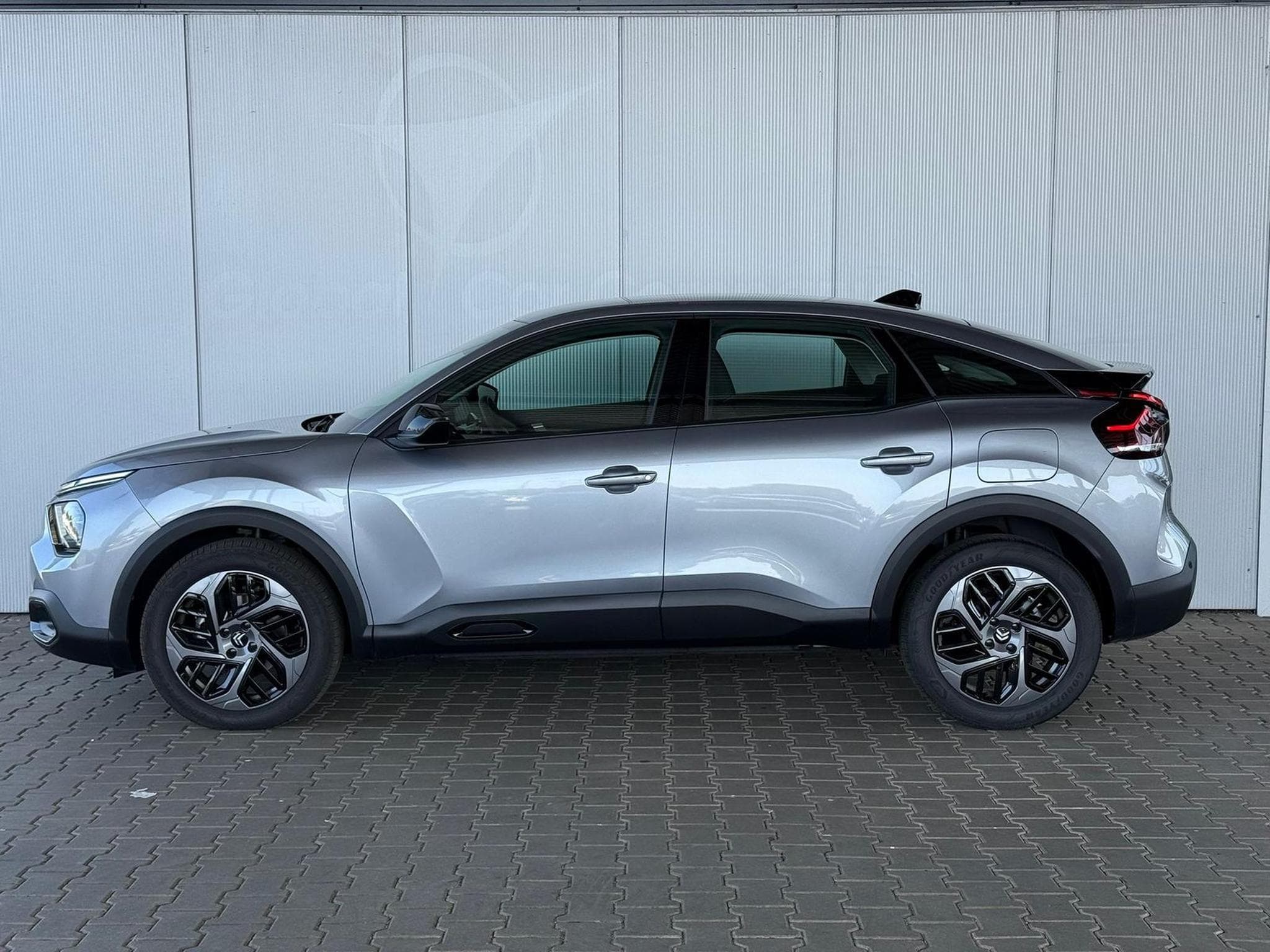 Citroen C4 Plus (2024) - Photo 2