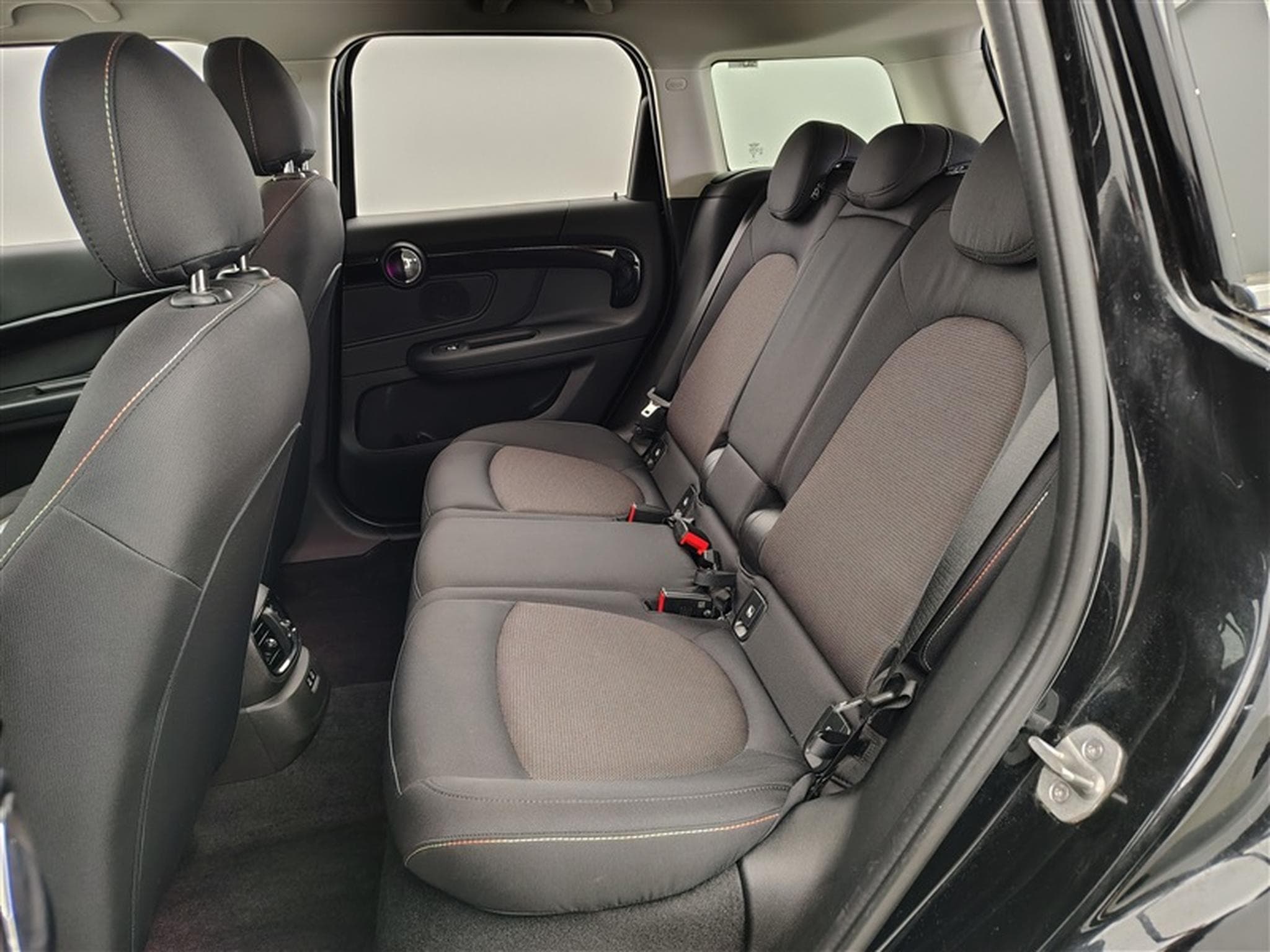 MINI Countryman 1.5A PHEV Cooper SE ALL4/NAVI/FULL LED/JA17/PDC (2023) - Photo 13