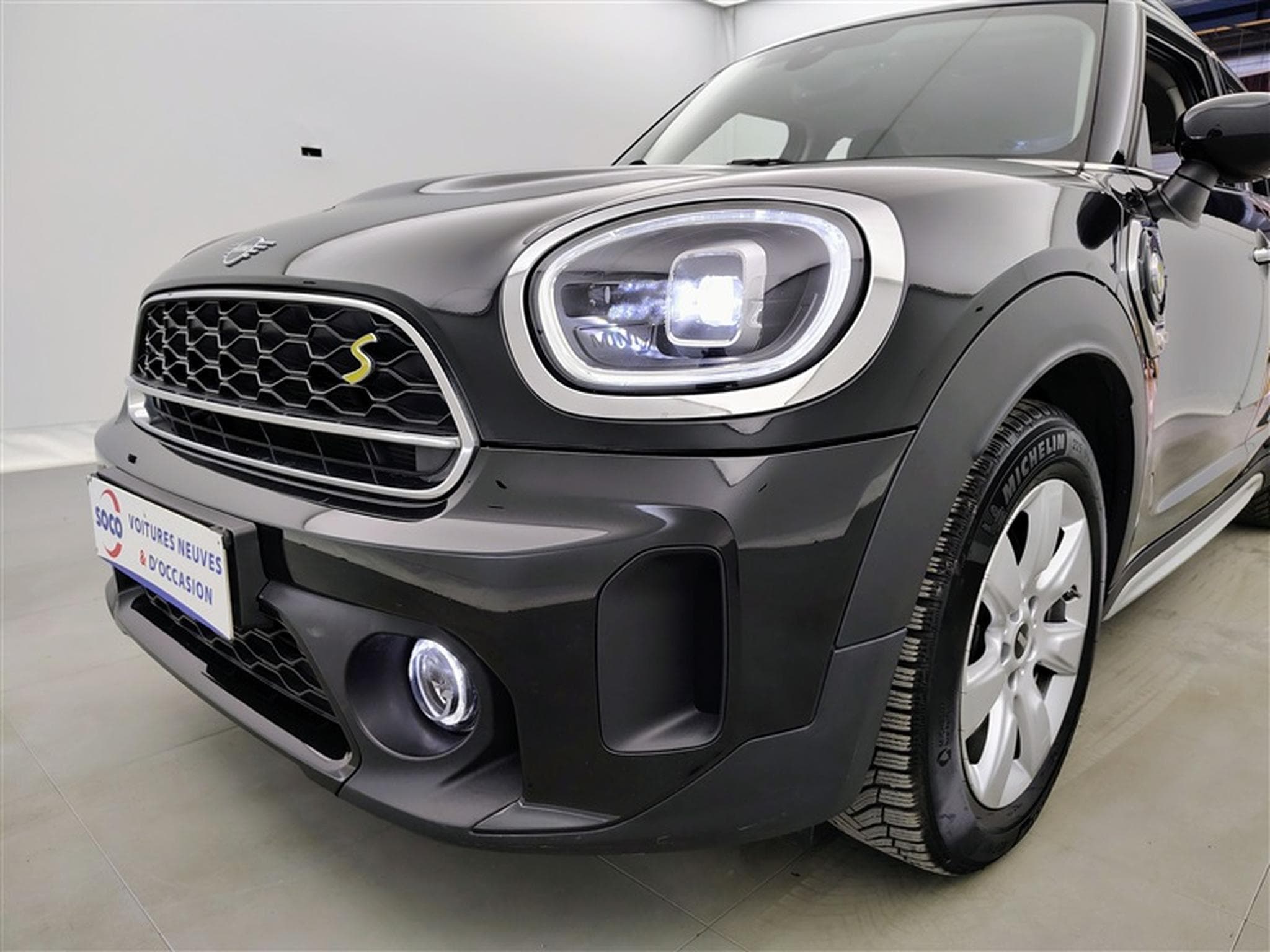 MINI Countryman 1.5A PHEV Cooper SE ALL4/NAVI/FULL LED/JA17/PDC (2023) - Photo 15