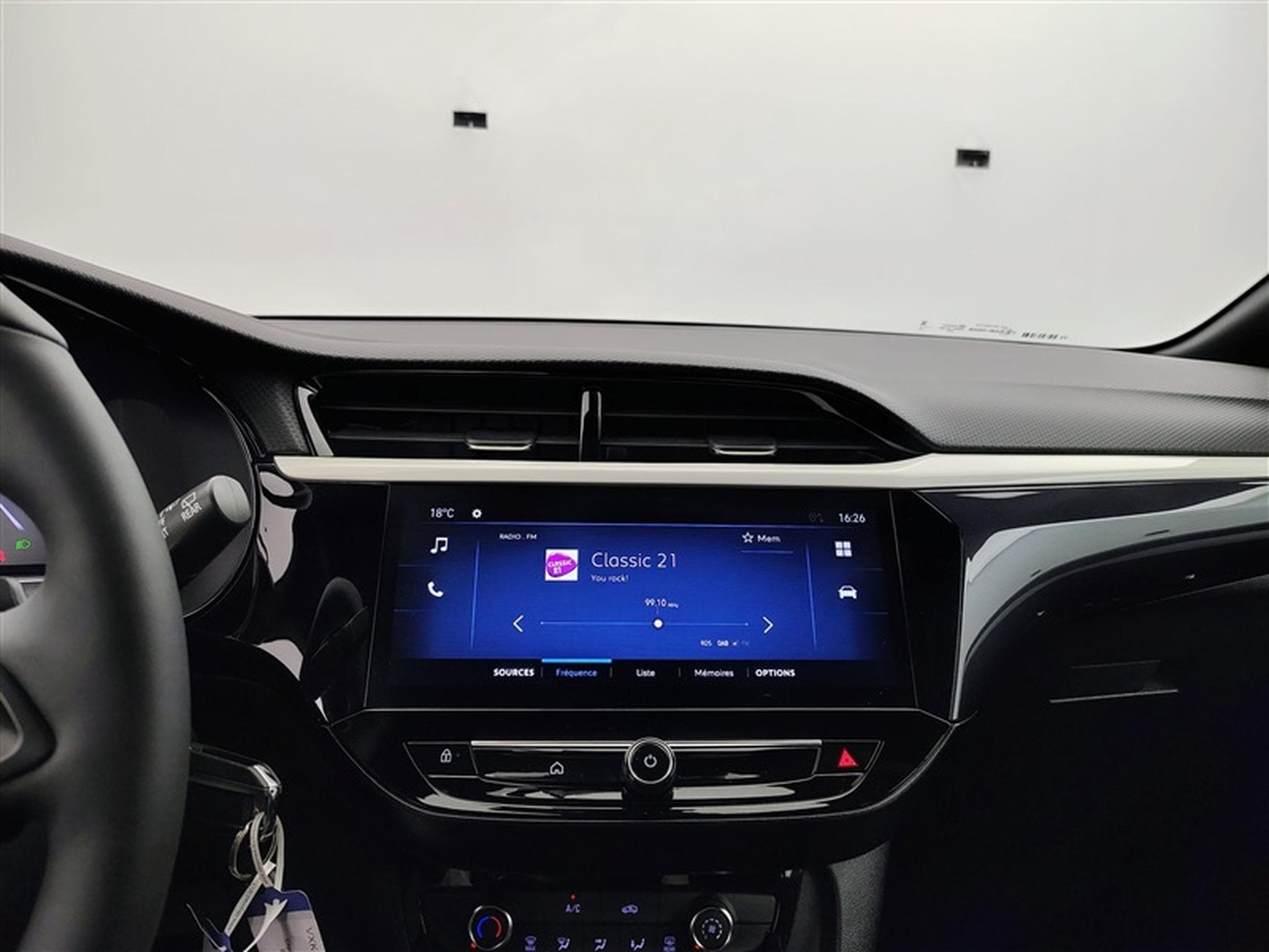 Opel Corsa 1.2 Turbo Hybrid GS Line (2025) - Photo 11
