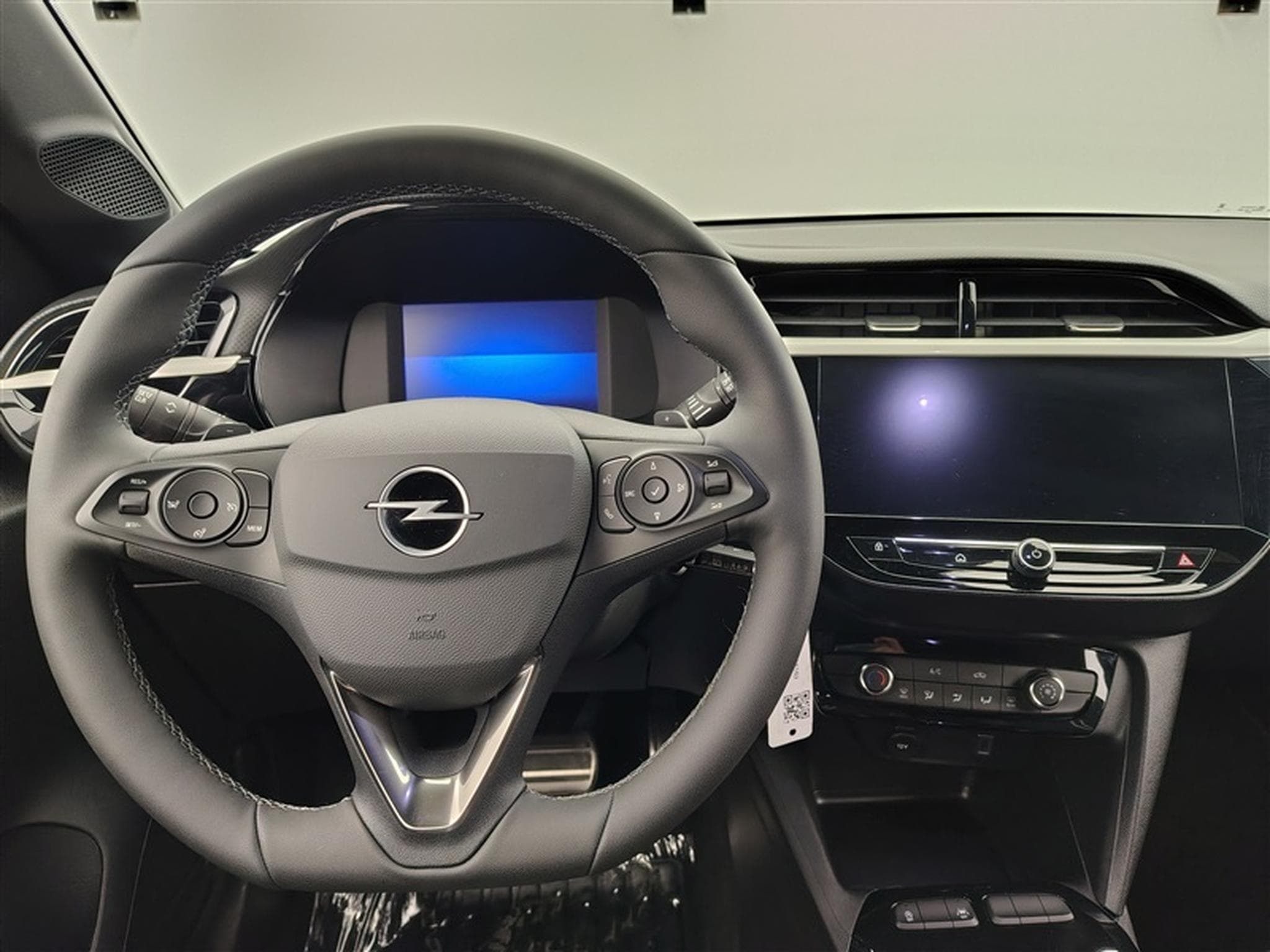 Opel Corsa 1.2 Turbo Hybrid GS Line (2025) - Photo 9