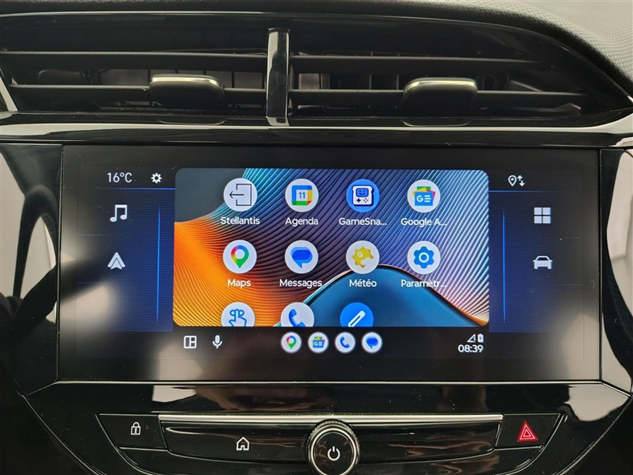 Opel Corsa Facelift 1.2i Edition CARPLAY (2024) - Photo 19