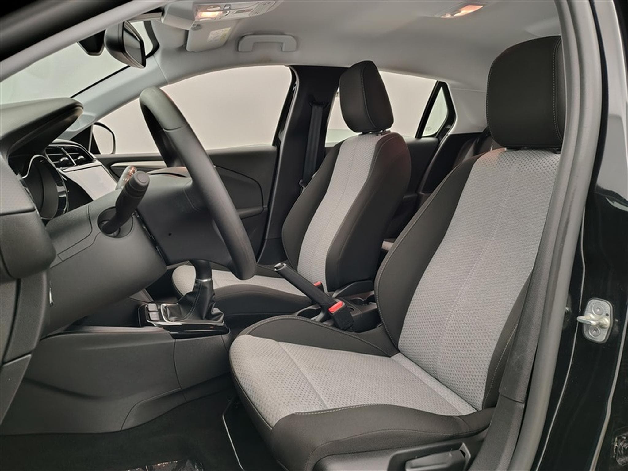 Opel Corsa Facelift 1.2i Edition CARPLAY (2024) - Photo 7