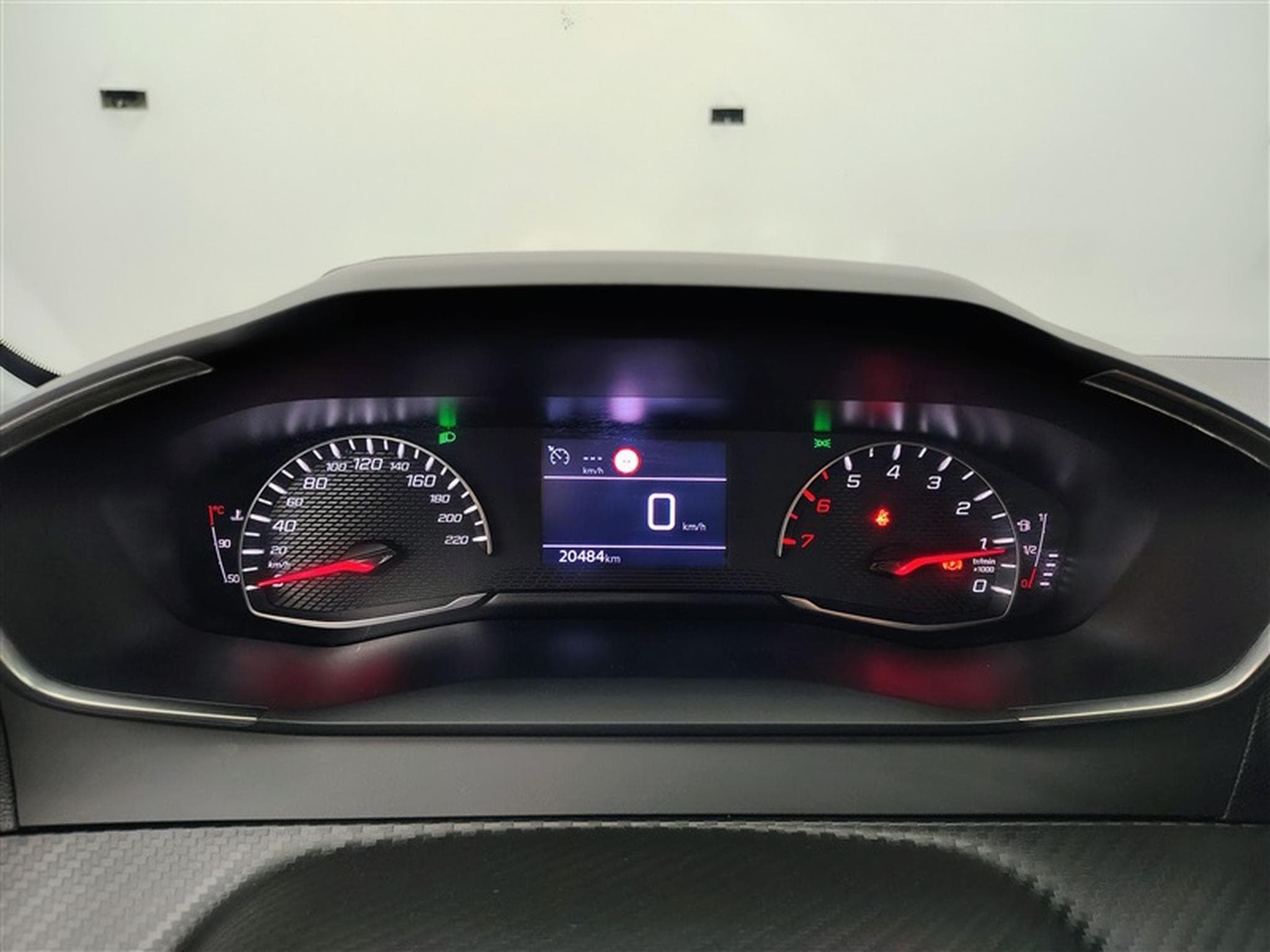 Peugeot 208 1.2i PureTech 100Cv Style NAVI / CARPLAY / PDC (2025) - Photo 10